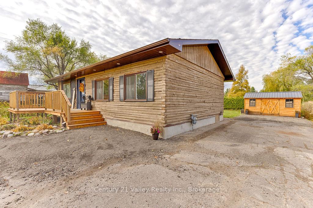 Photo 6 of 136 Pucker Street, Renfrew — HOMEH