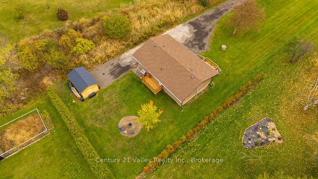 Photo 15 of 136 Pucker Street, Renfrew — HOMEH