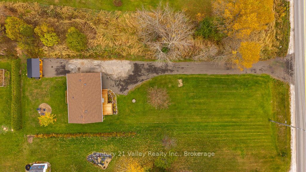 Photo 17 of 136 Pucker Street, Renfrew — HOMEH