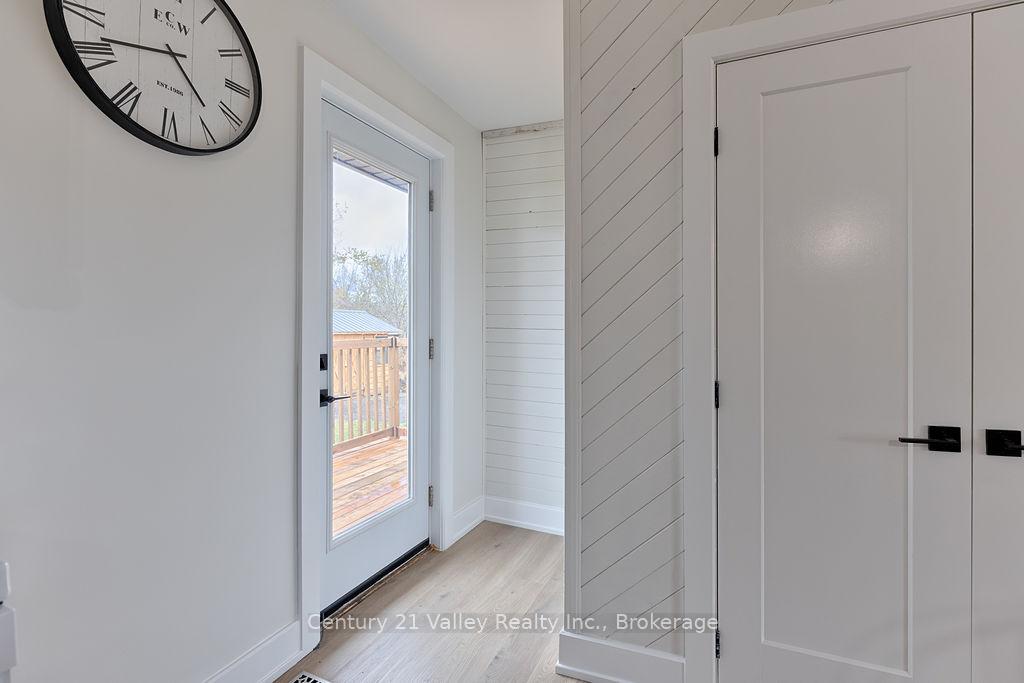 Photo 32 of 136 Pucker Street, Renfrew — HOMEH