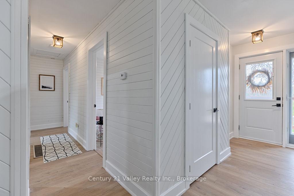 Photo 33 of 136 Pucker Street, Renfrew — HOMEH