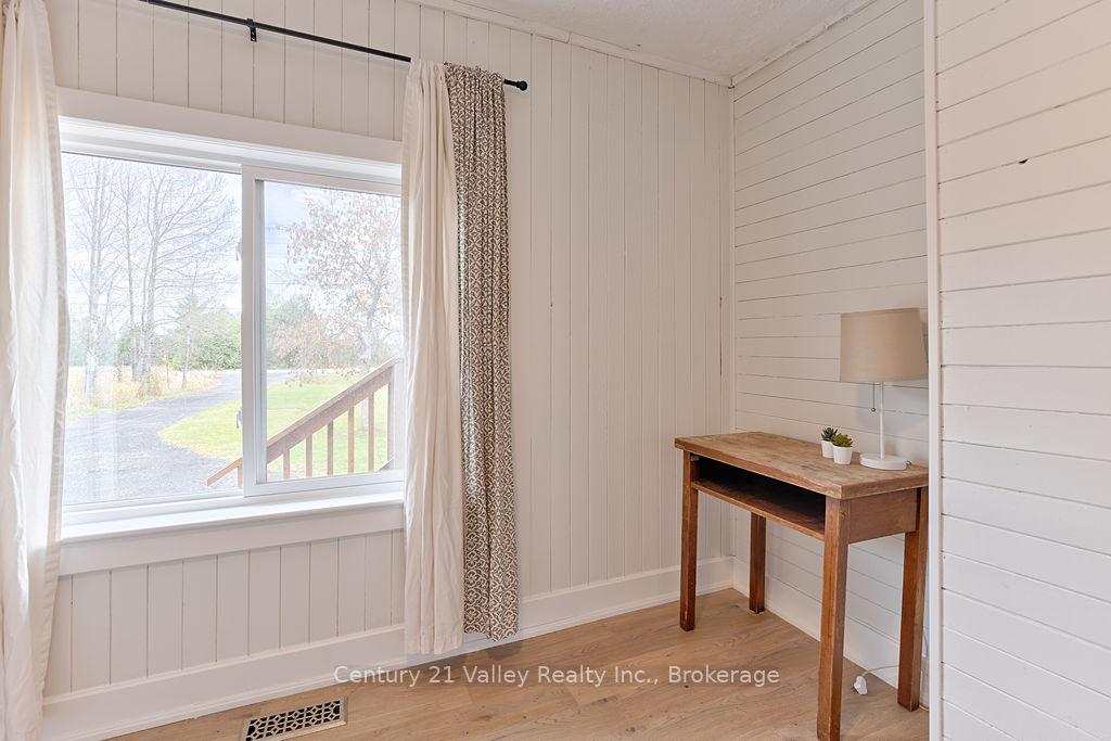 Photo 35 of 136 Pucker Street, Renfrew — HOMEH
