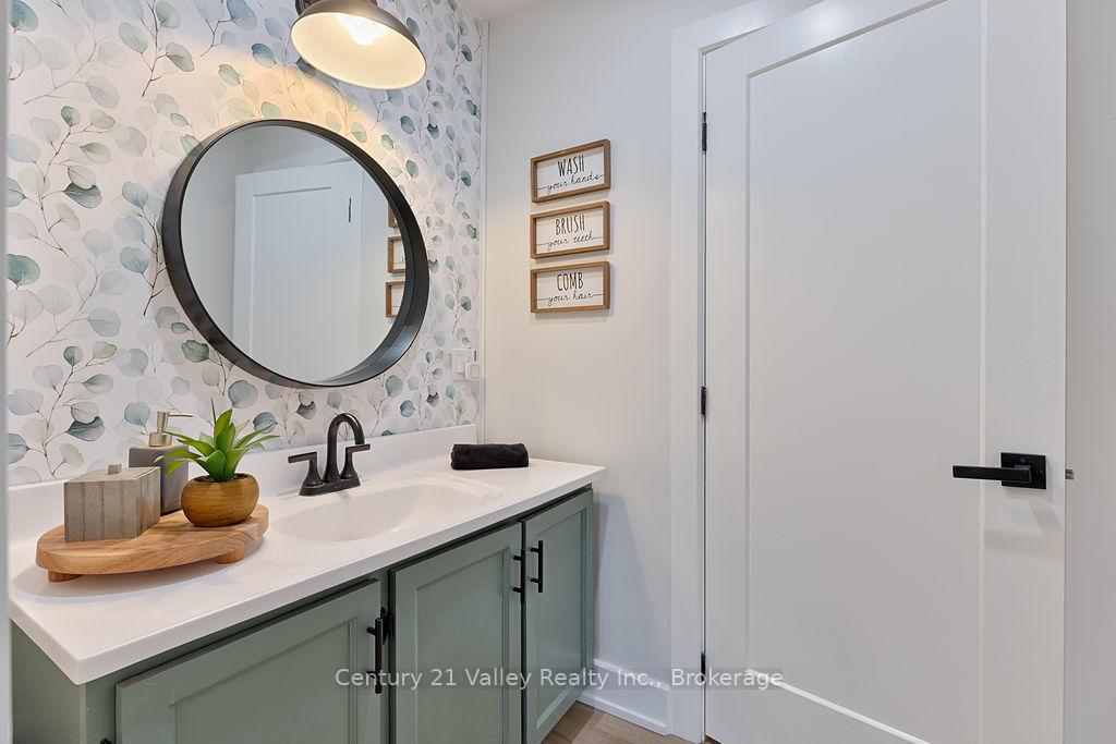 Photo 38 of 136 Pucker Street, Renfrew — HOMEH