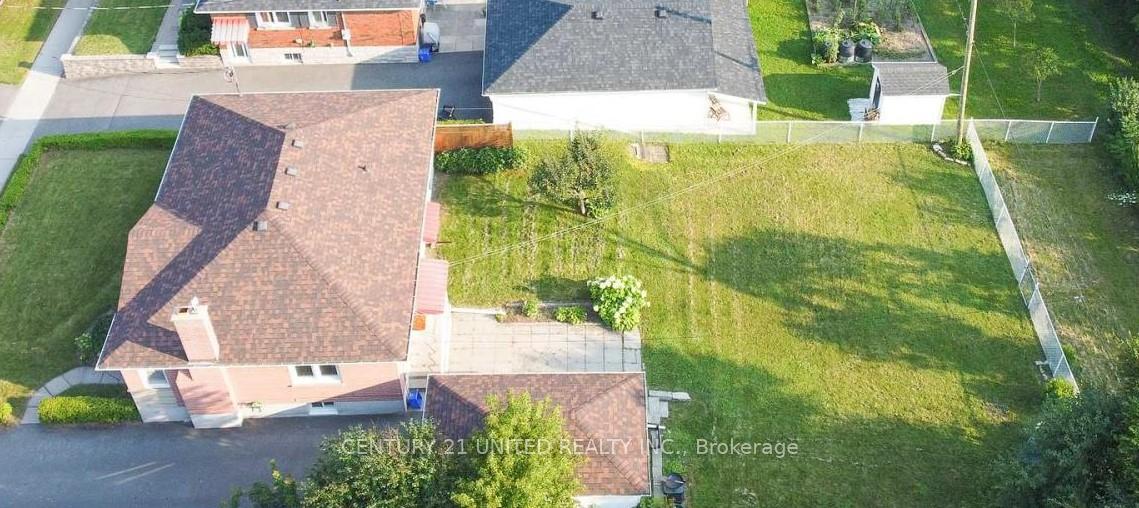 Photo 2 of Unit Lower, 1293 Dobbin Avenue, Peterborough, Town Ward 3 — HOMEH