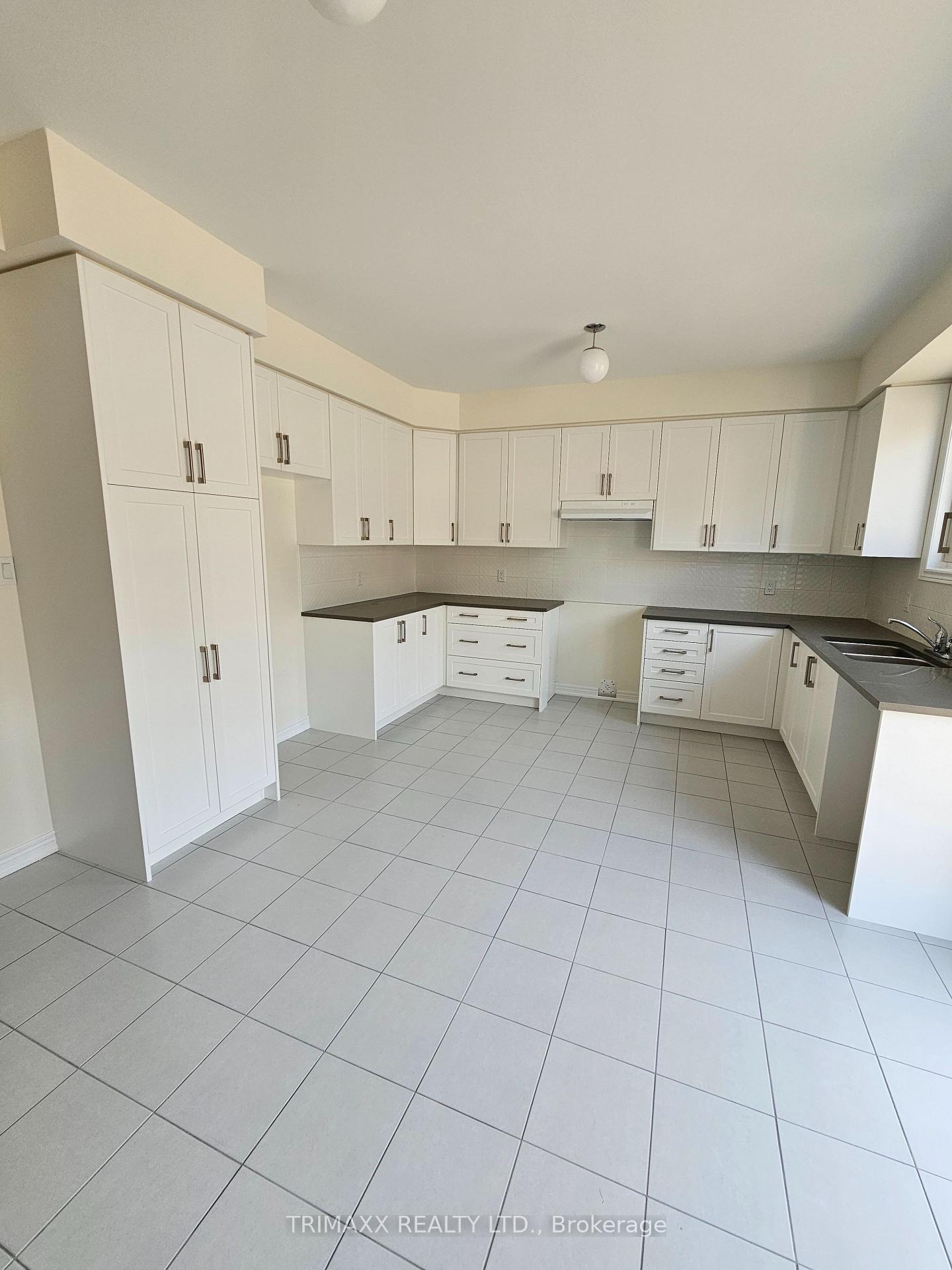 Photo 7 of 819 Steinberg Court, Peterborough, Monaghan Ward 2 — HOMEH
