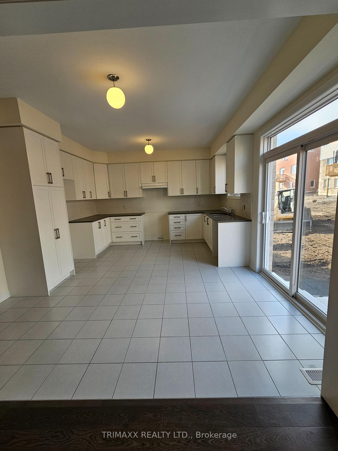 Photo 9 of 819 Steinberg Court, Peterborough, Monaghan Ward 2 — HOMEH