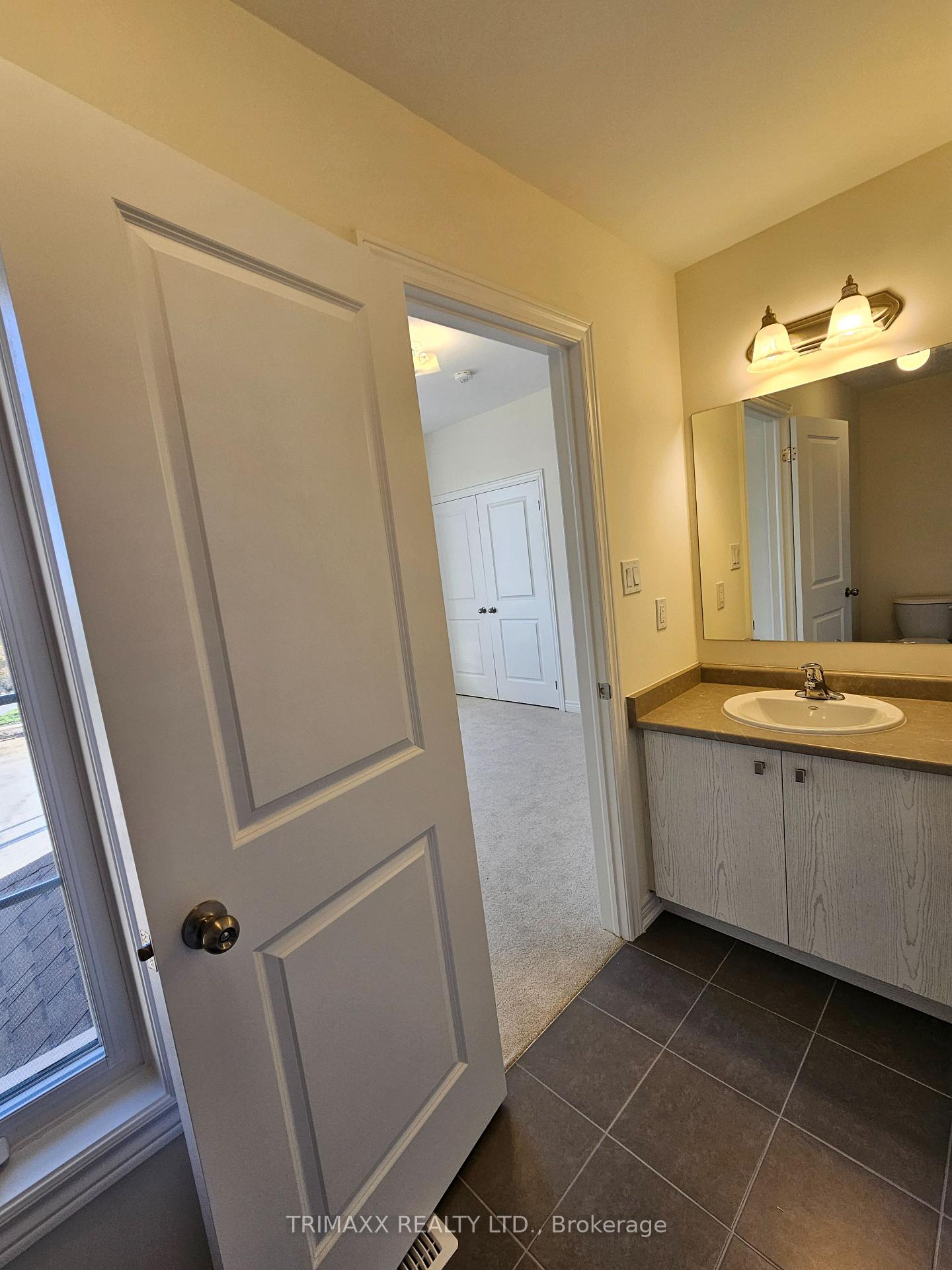 Photo 23 of 819 Steinberg Court, Peterborough, Monaghan Ward 2 — HOMEH