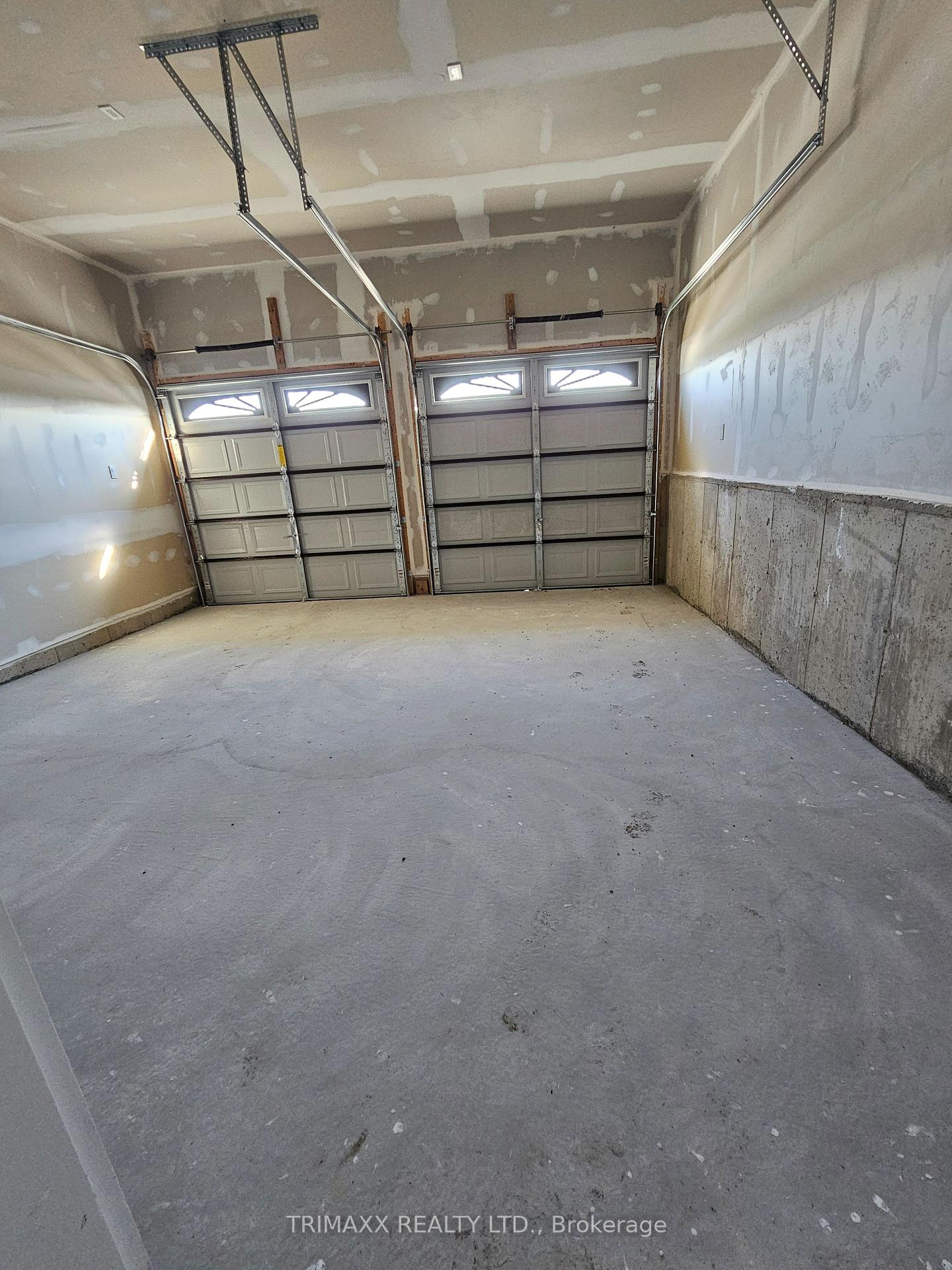 Photo 28 of 819 Steinberg Court, Peterborough, Monaghan Ward 2 — HOMEH