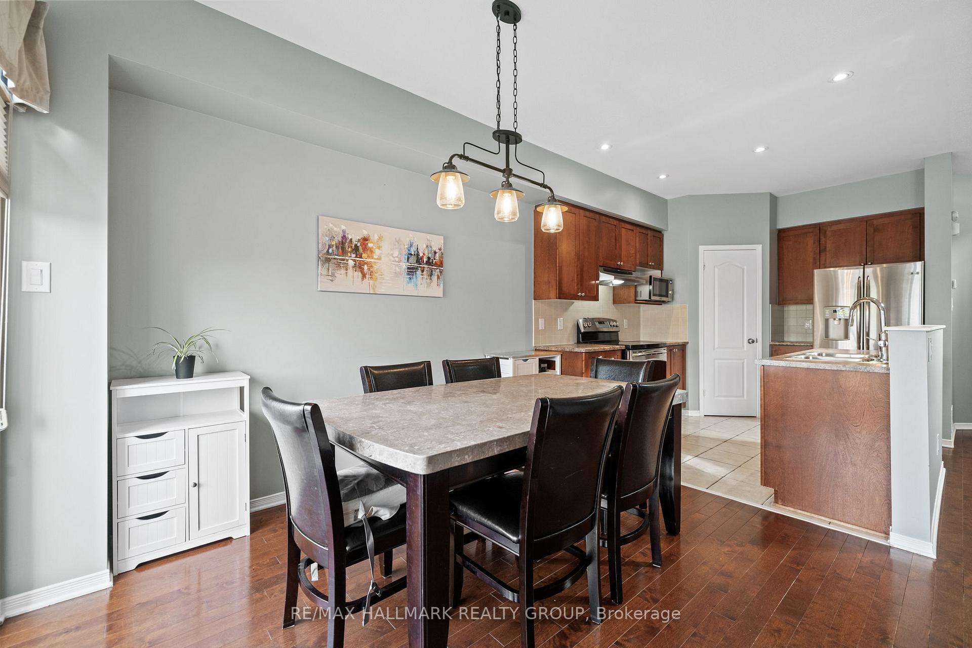 Photo 10 of 616 Everlasting Crescent, Ottawa, Springridge/East Village — HOMEH