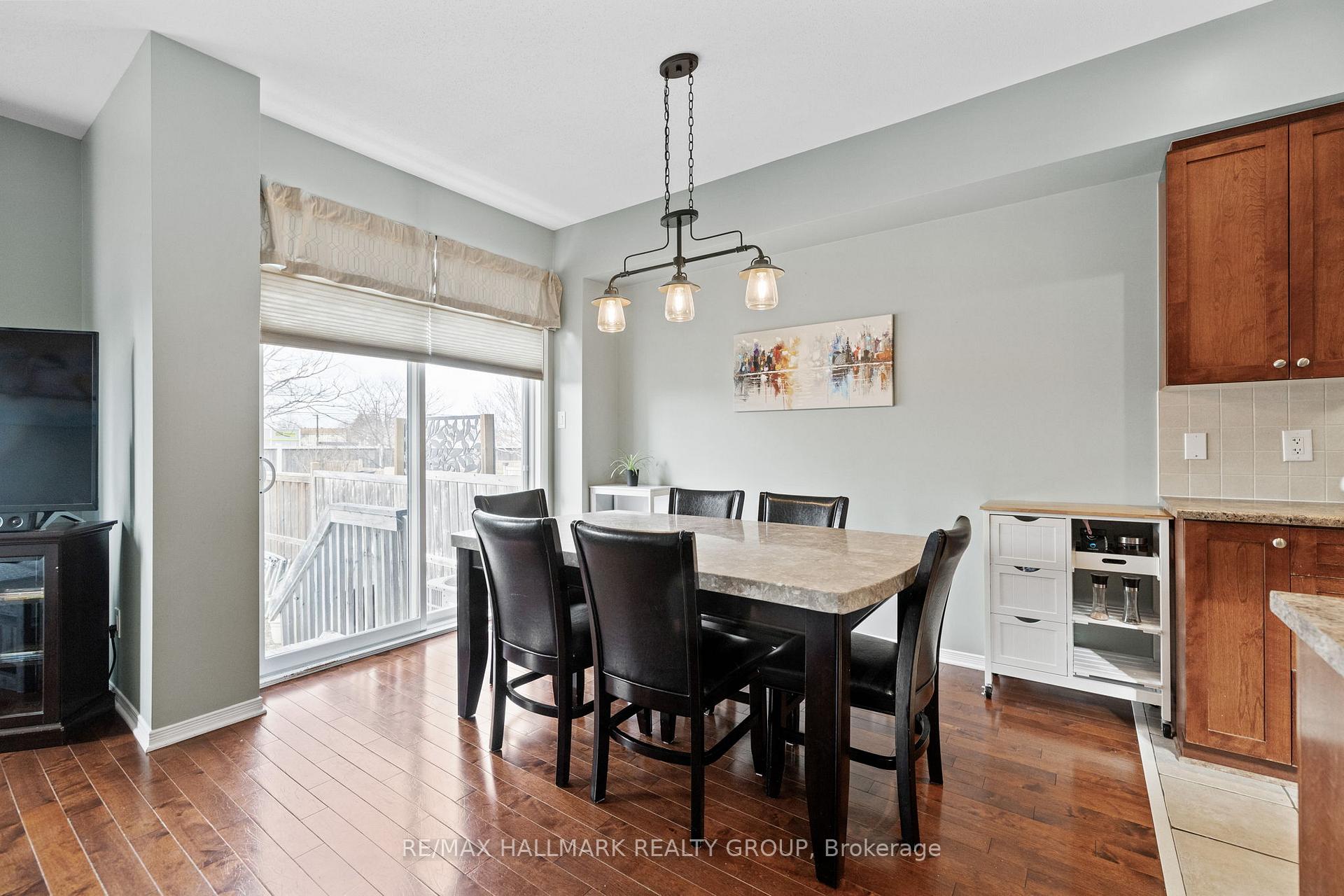 Photo 11 of 616 Everlasting Crescent, Ottawa, Springridge/East Village — HOMEH
