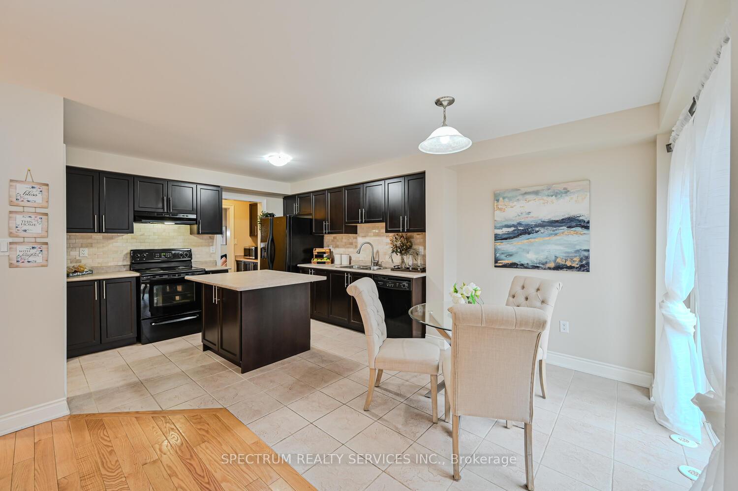 Photo 18 of 876 Jempson Path, Milton, Harrison — HOMEH