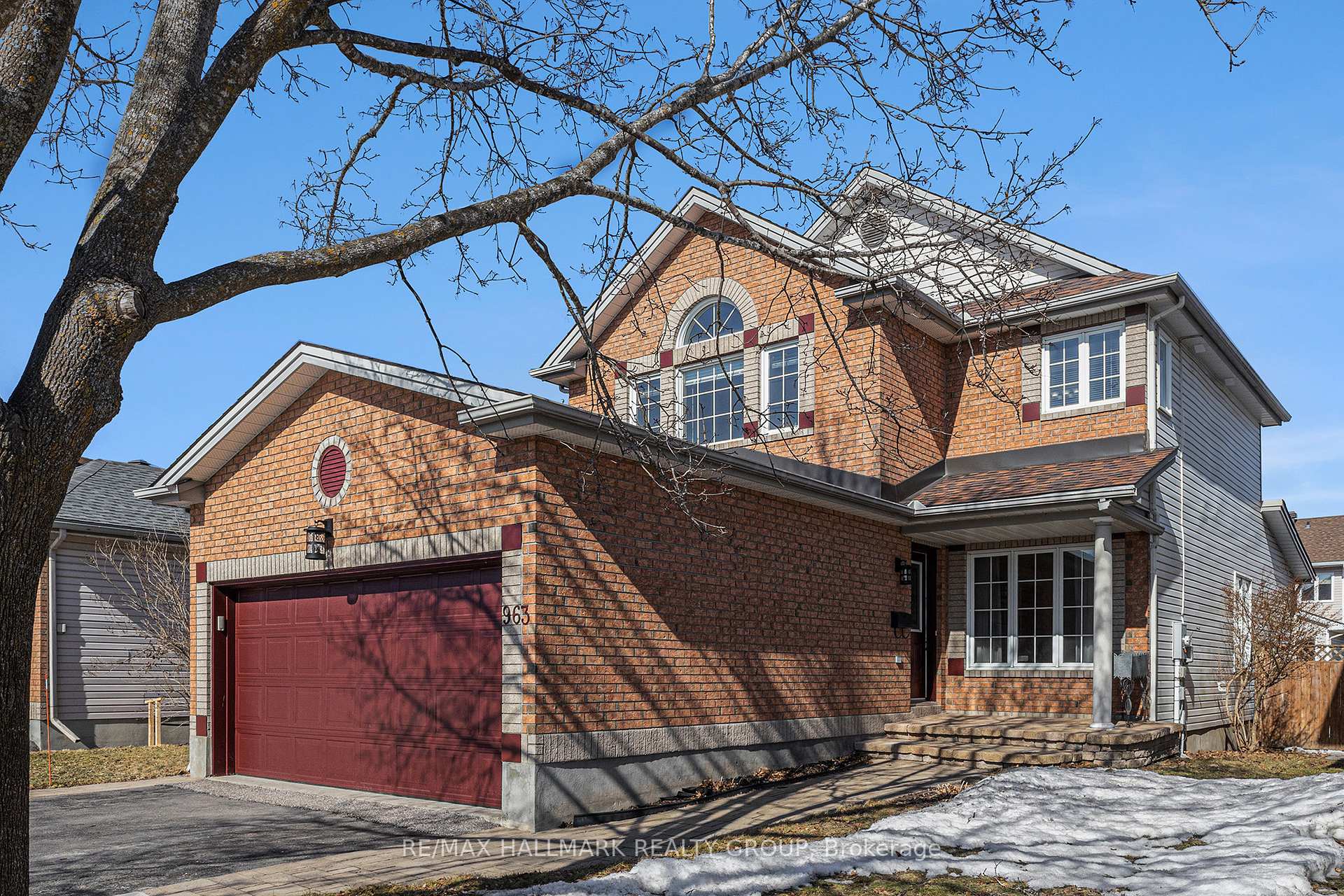 Photo 1 of 963 Como Crescent, Ottawa, Fallingbrook/Pineridge — HOMEH