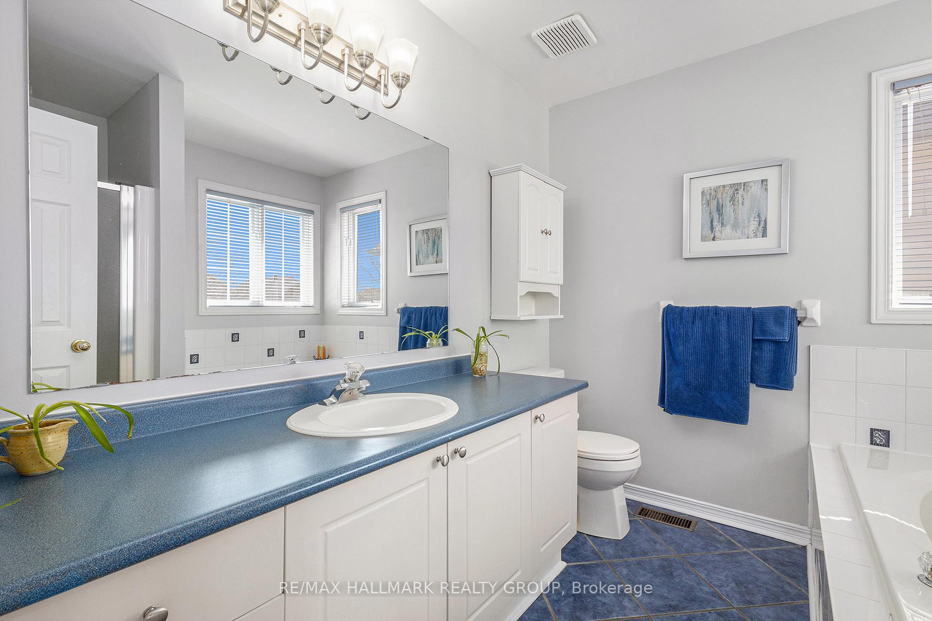 Photo 15 of 963 Como Crescent, Ottawa, Fallingbrook/Pineridge — HOMEH