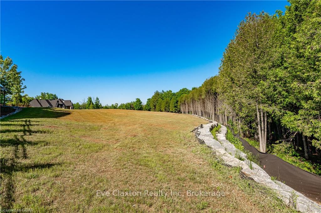 Photo 5 of 161 Timberwalk Trail, Hamilton, Rural Flamborough — HOMEH
