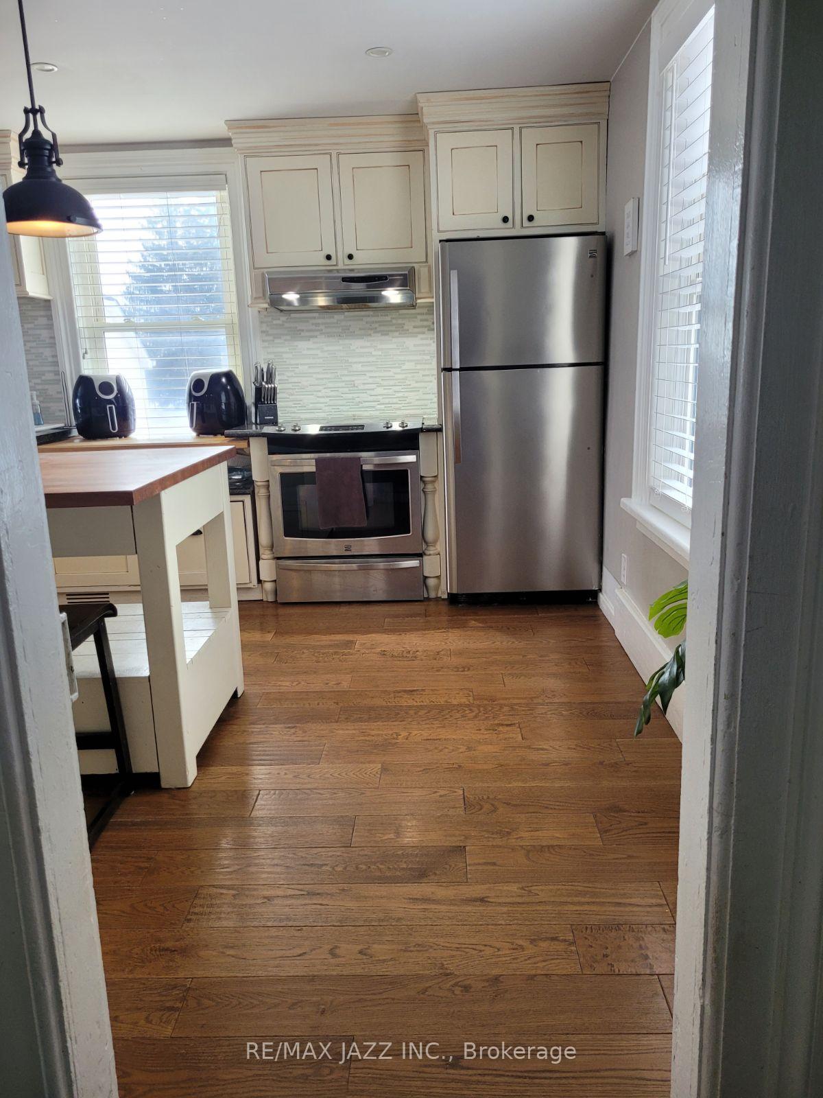 Photo 5 of 4013 Wallace Point Road, Peterborough, Ashburnham Ward 4 — HOMEH