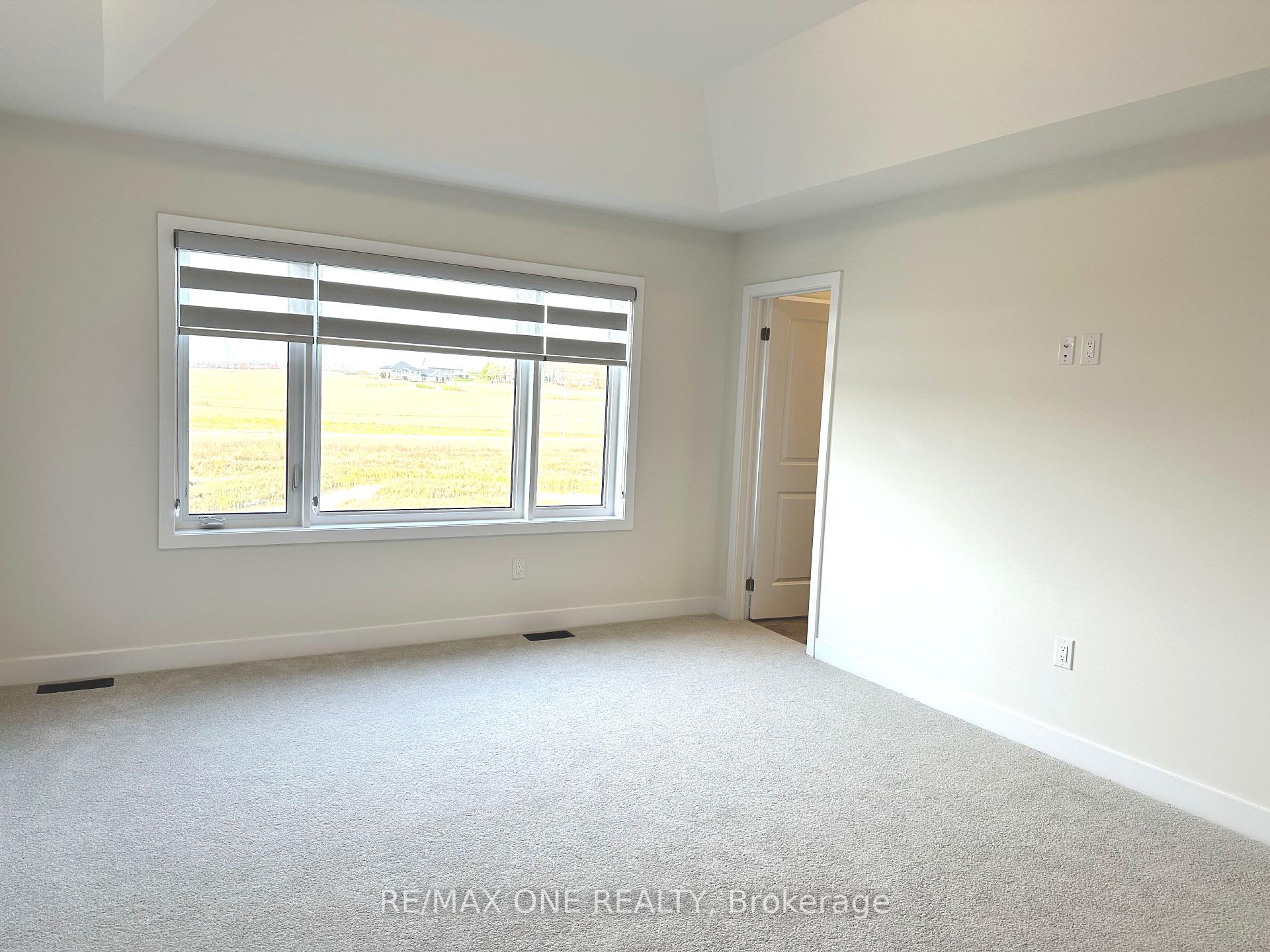 Photo 6 of 124 Pike Street, Peterborough, Monaghan Ward 2 — HOMEH