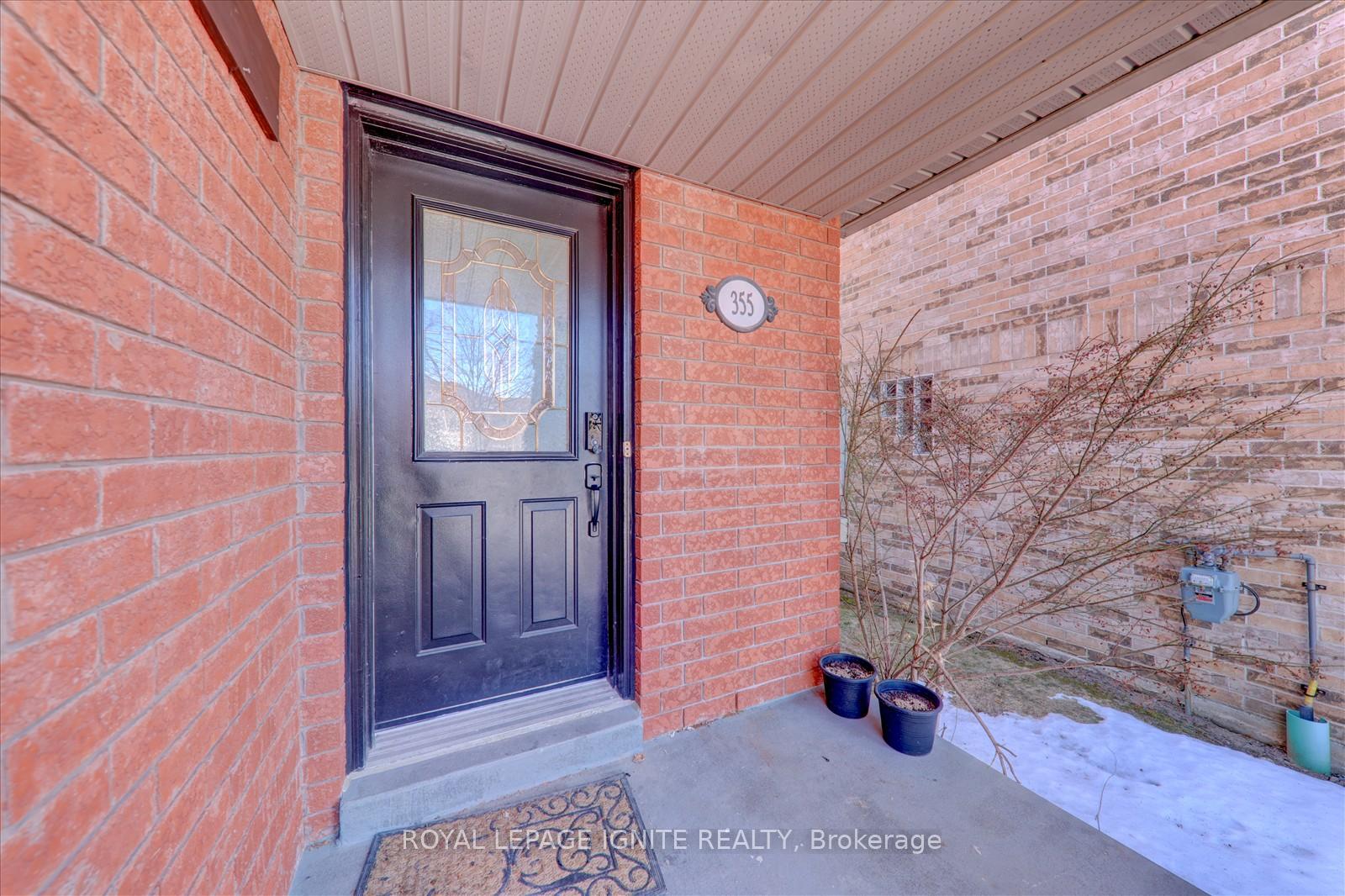 Photo 4 of 355 Sparrow Circle, Pickering, Highbush — HOMEH