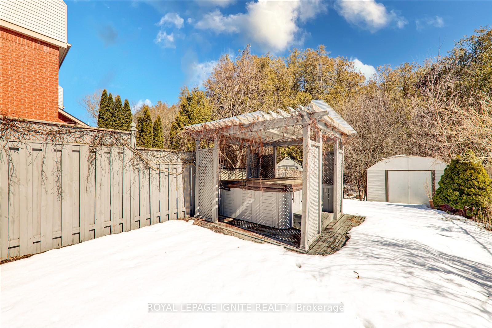 Photo 32 of 355 Sparrow Circle, Pickering, Highbush — HOMEH