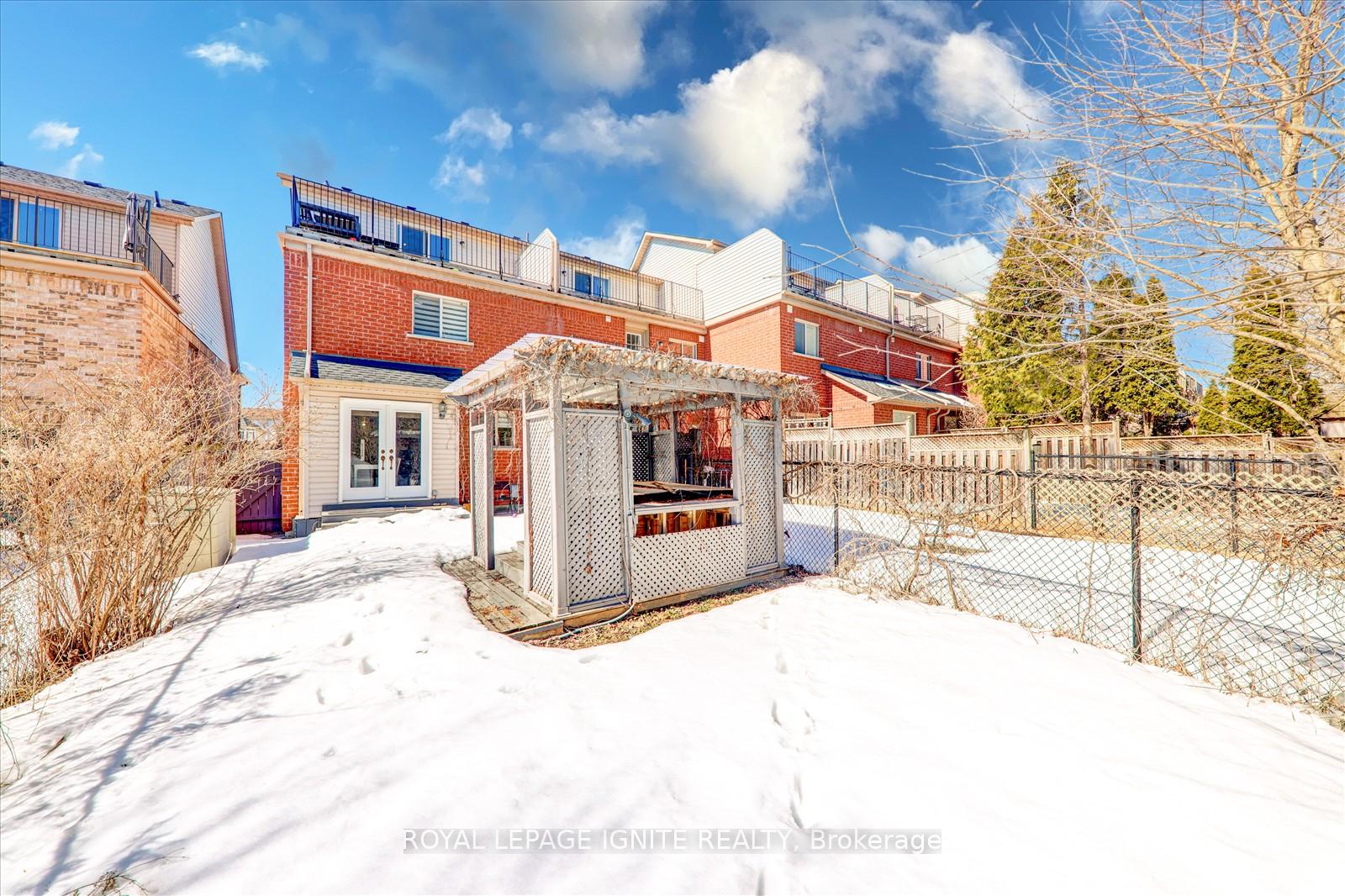 Photo 34 of 355 Sparrow Circle, Pickering, Highbush — HOMEH