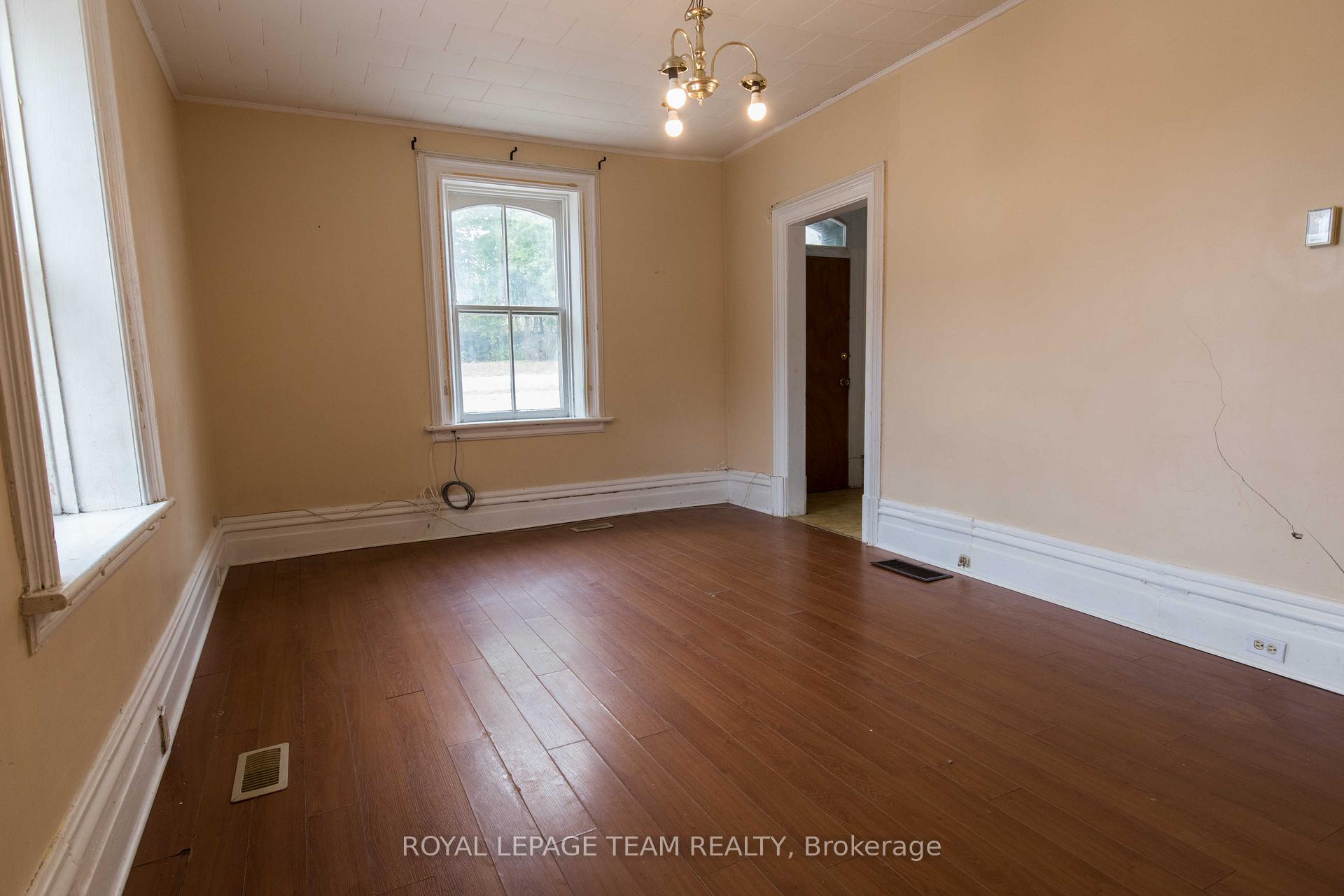 Photo 9 of 45 Coumbes Lane, Renfrew — HOMEH