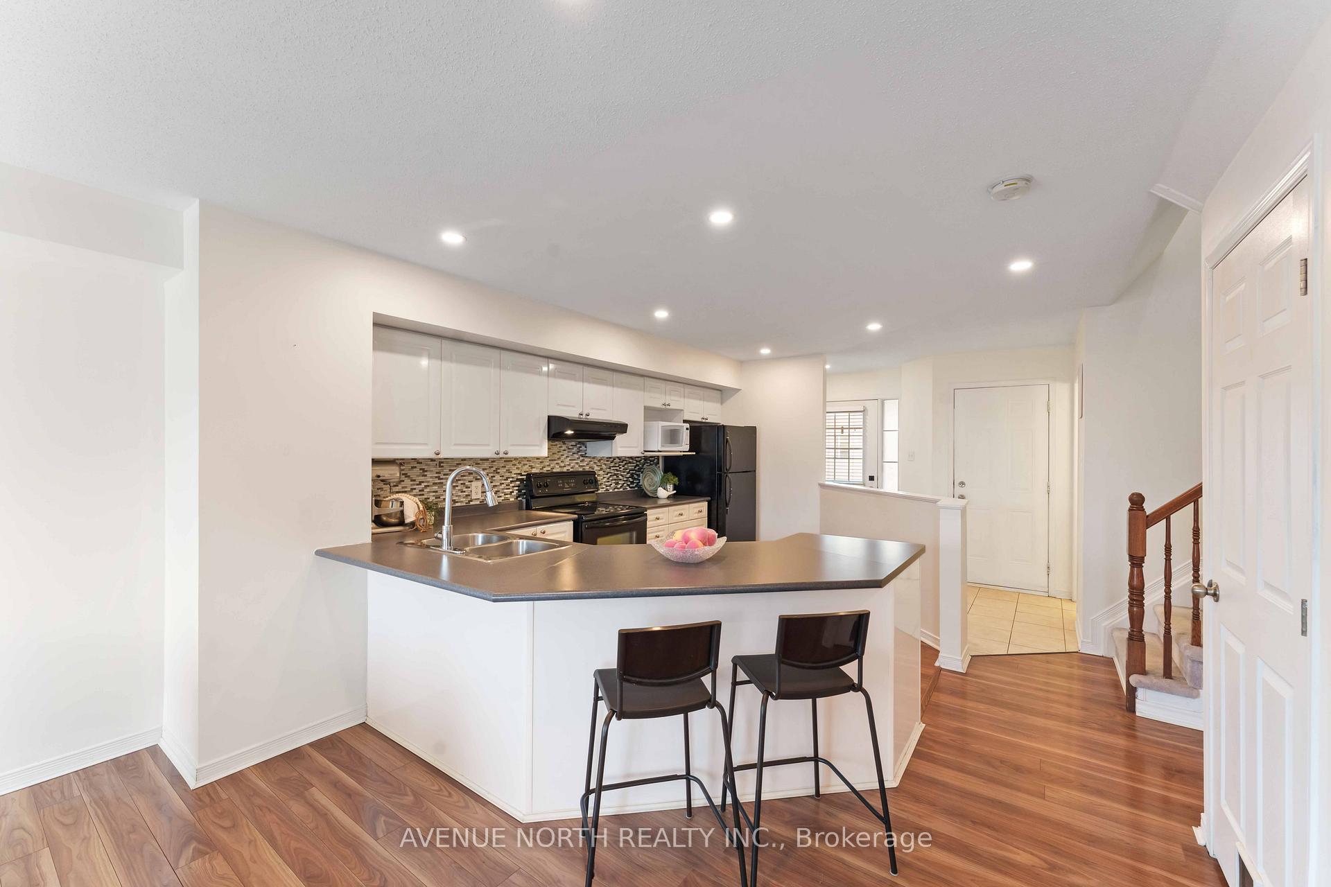 Photo 5 of 153 Topham Terrace, Ottawa, Fallingbrook/Gardenway South — HOMEH