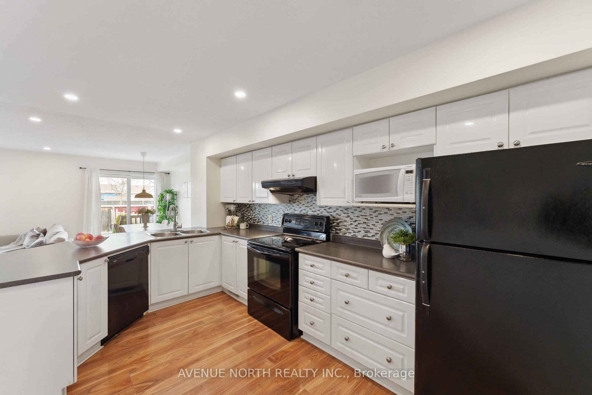 Photo 8 of 153 Topham Terrace, Ottawa, Fallingbrook/Gardenway South — HOMEH