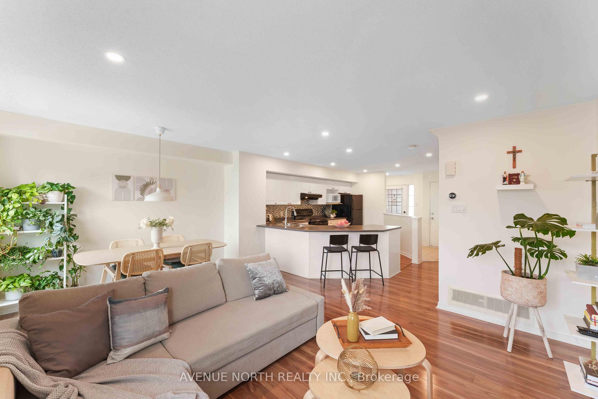 Photo 10 of 153 Topham Terrace, Ottawa, Fallingbrook/Gardenway South — HOMEH