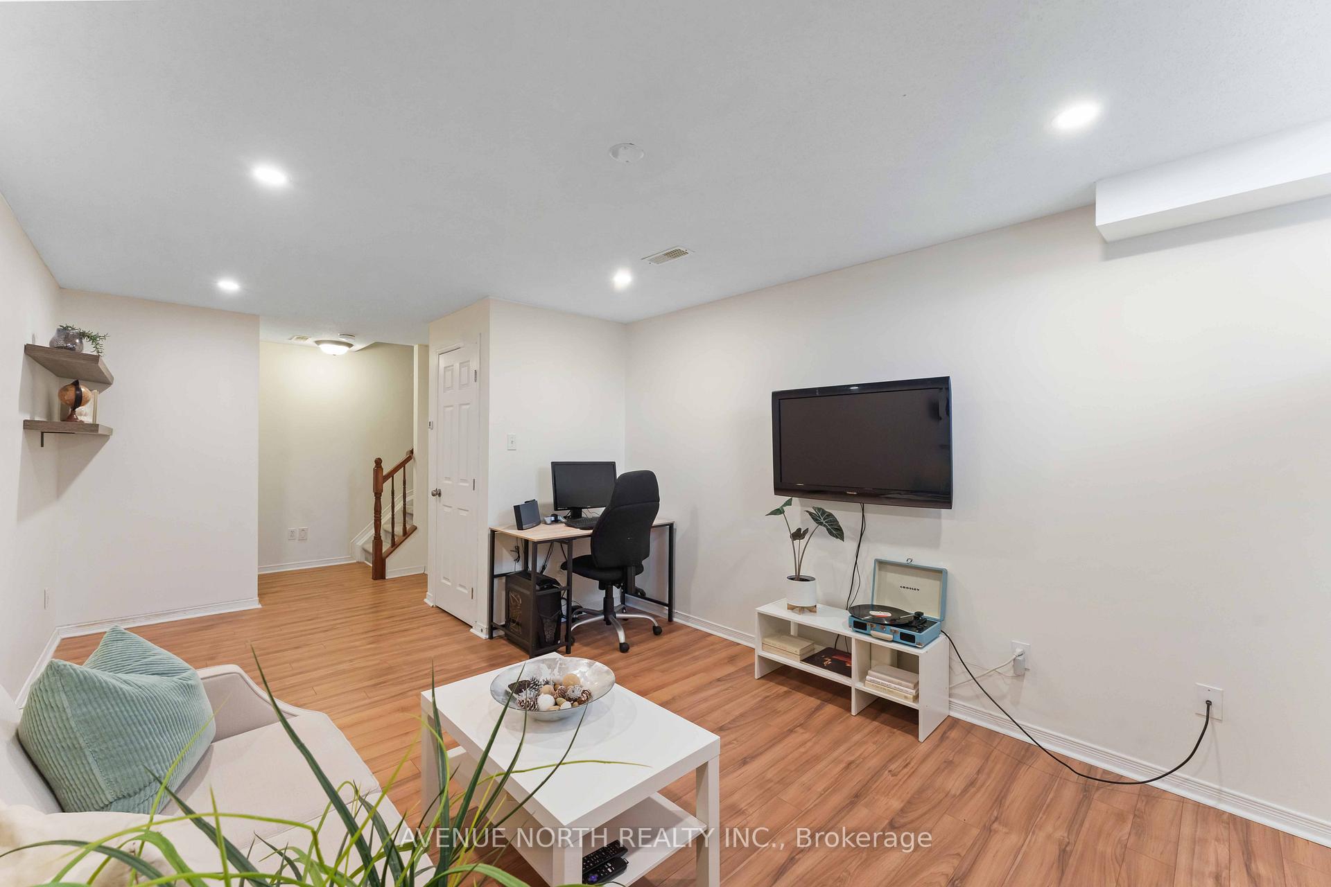 Photo 29 of 153 Topham Terrace, Ottawa, Fallingbrook/Gardenway South — HOMEH
