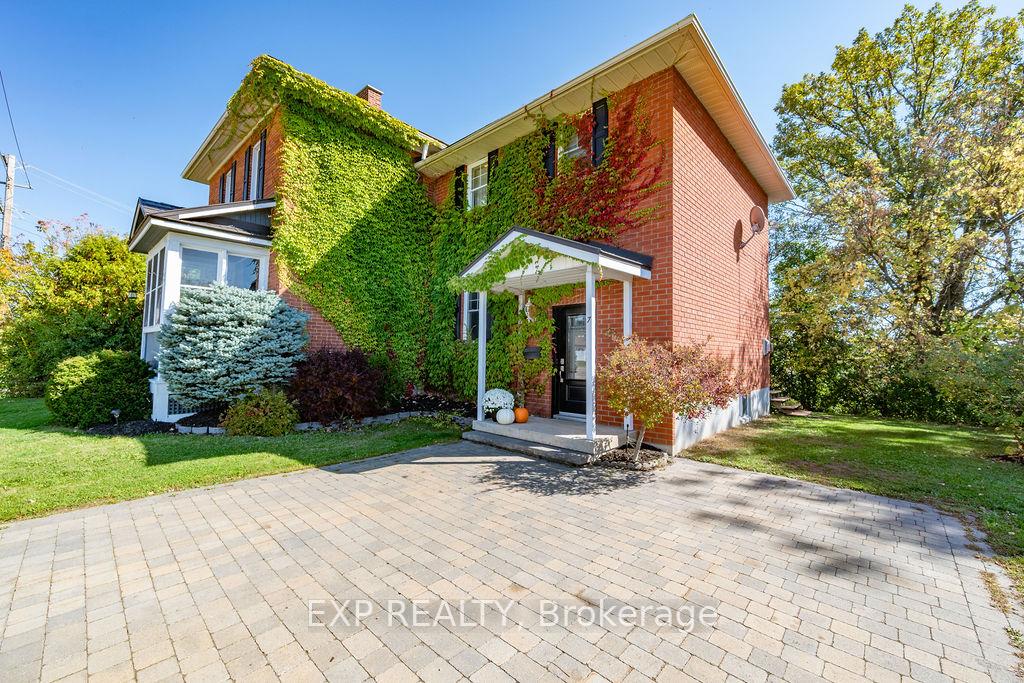 Photo 1 of 7 Hincks Avenue W, Renfrew — HOMEH
