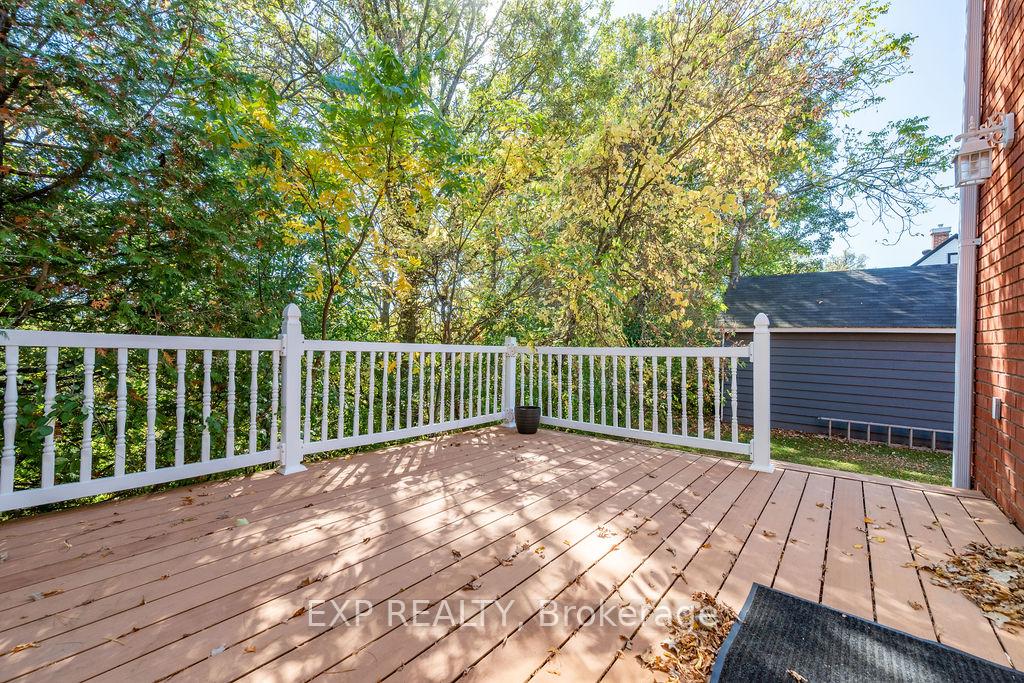 Photo 34 of 7 Hincks Avenue W, Renfrew — HOMEH