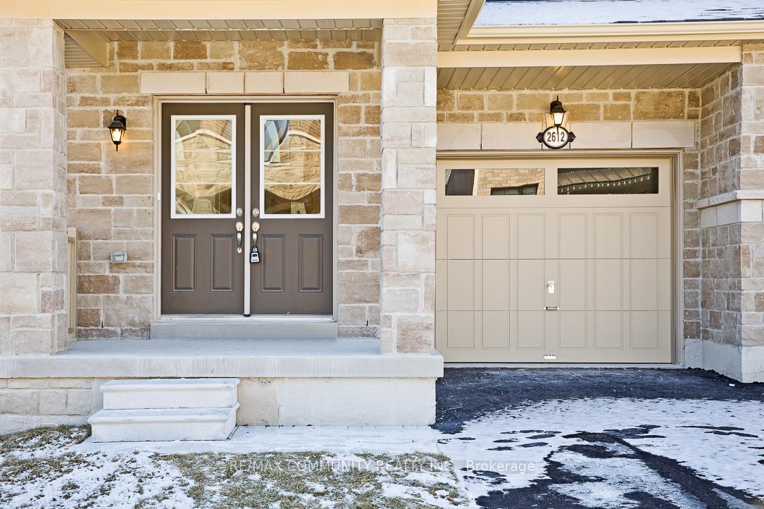 Photo 2 of 2612 Apricot Lane, Pickering, Rural Pickering — HOMEH