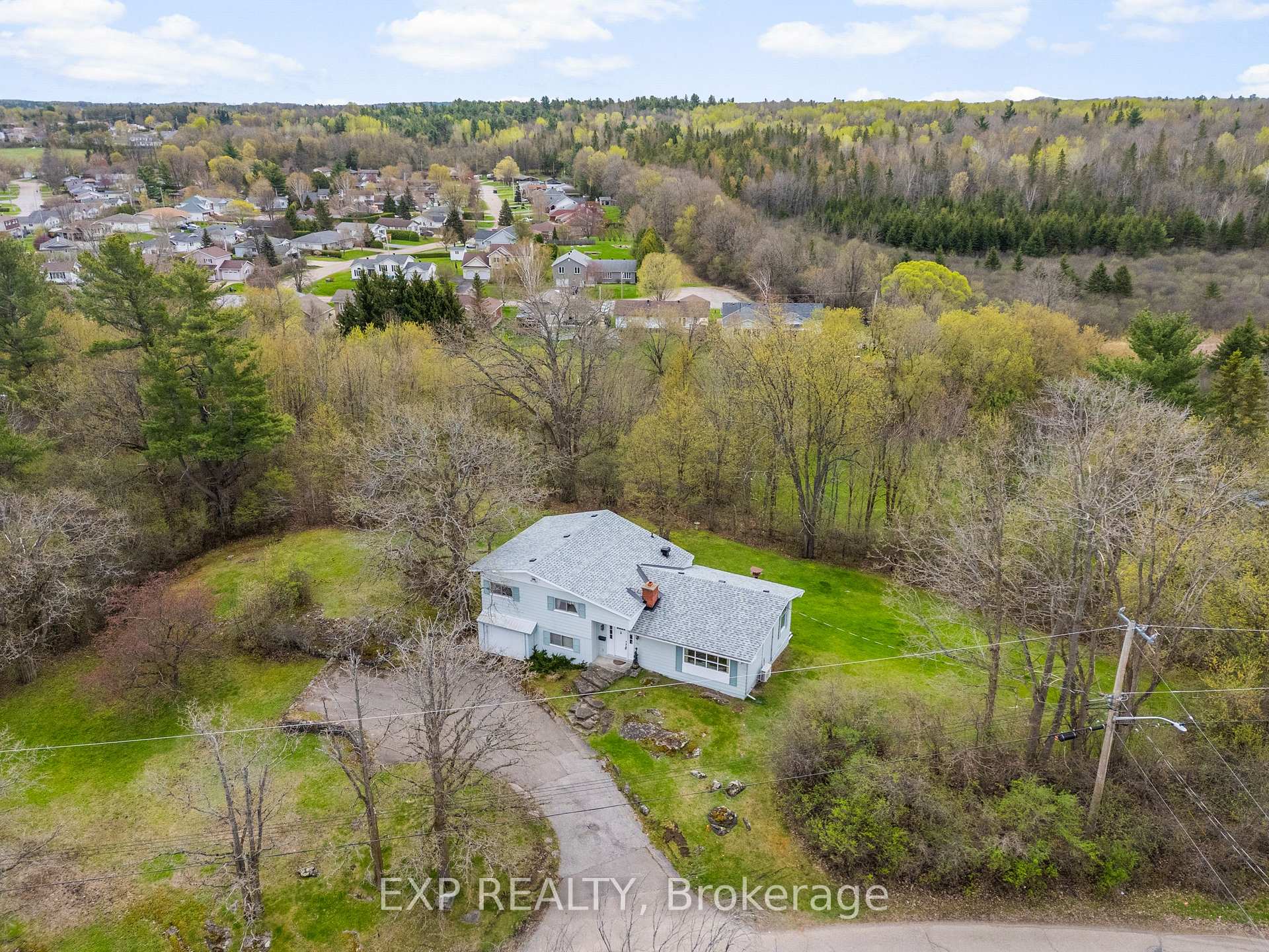 Photo 1 of 301 Opeongo Road, Renfrew — HOMEH