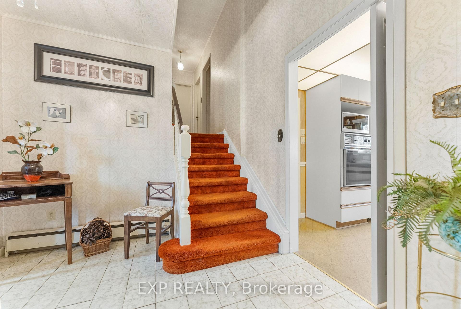Photo 12 of 301 Opeongo Road, Renfrew — HOMEH