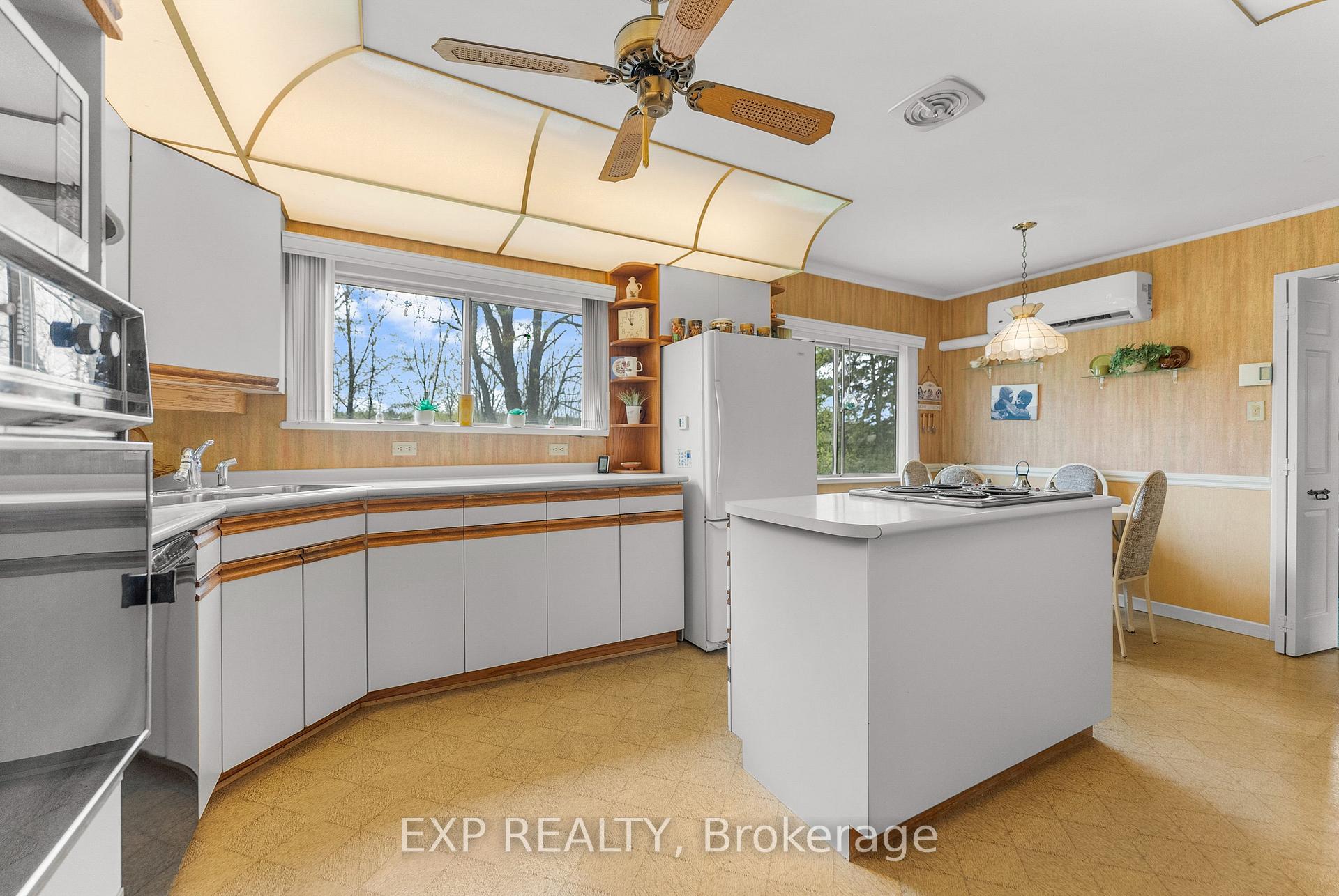Photo 13 of 301 Opeongo Road, Renfrew — HOMEH