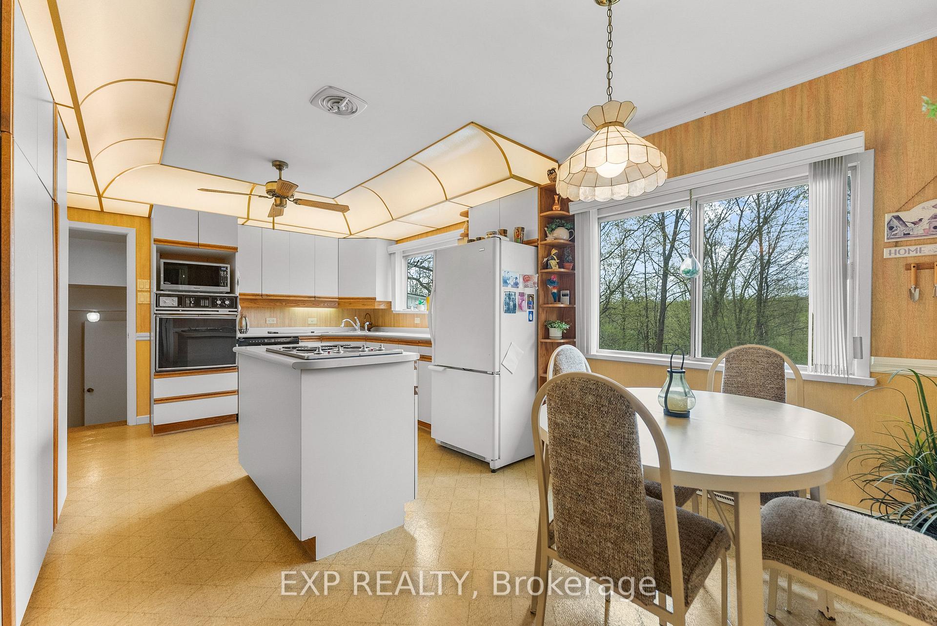Photo 14 of 301 Opeongo Road, Renfrew — HOMEH