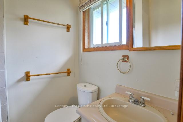Photo 13 of 124 Creighton Street, Ramara, Atherley — HOMEH