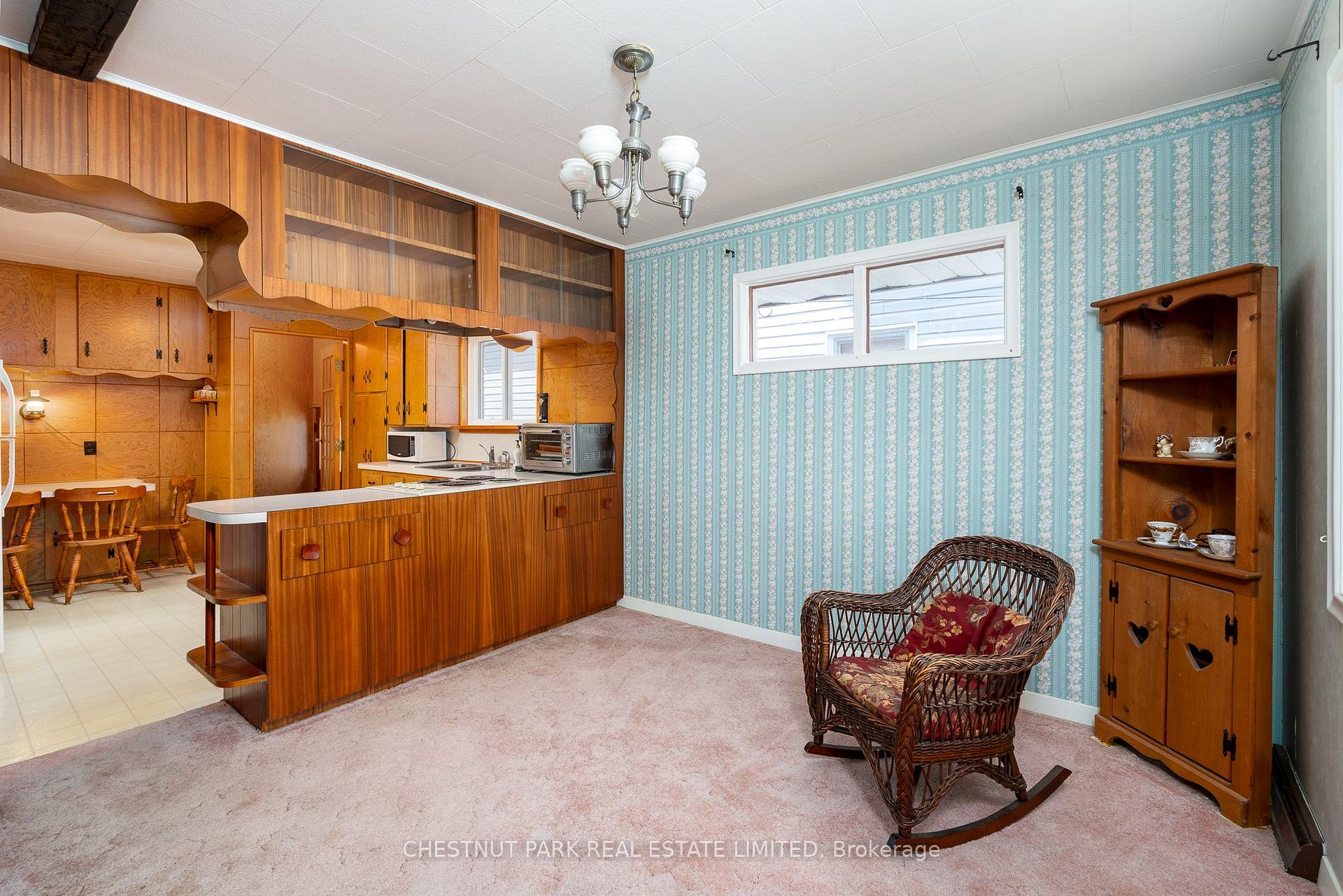 Photo 10 of 9 Downes Avenue, Prince Edward County, Picton — HOMEH