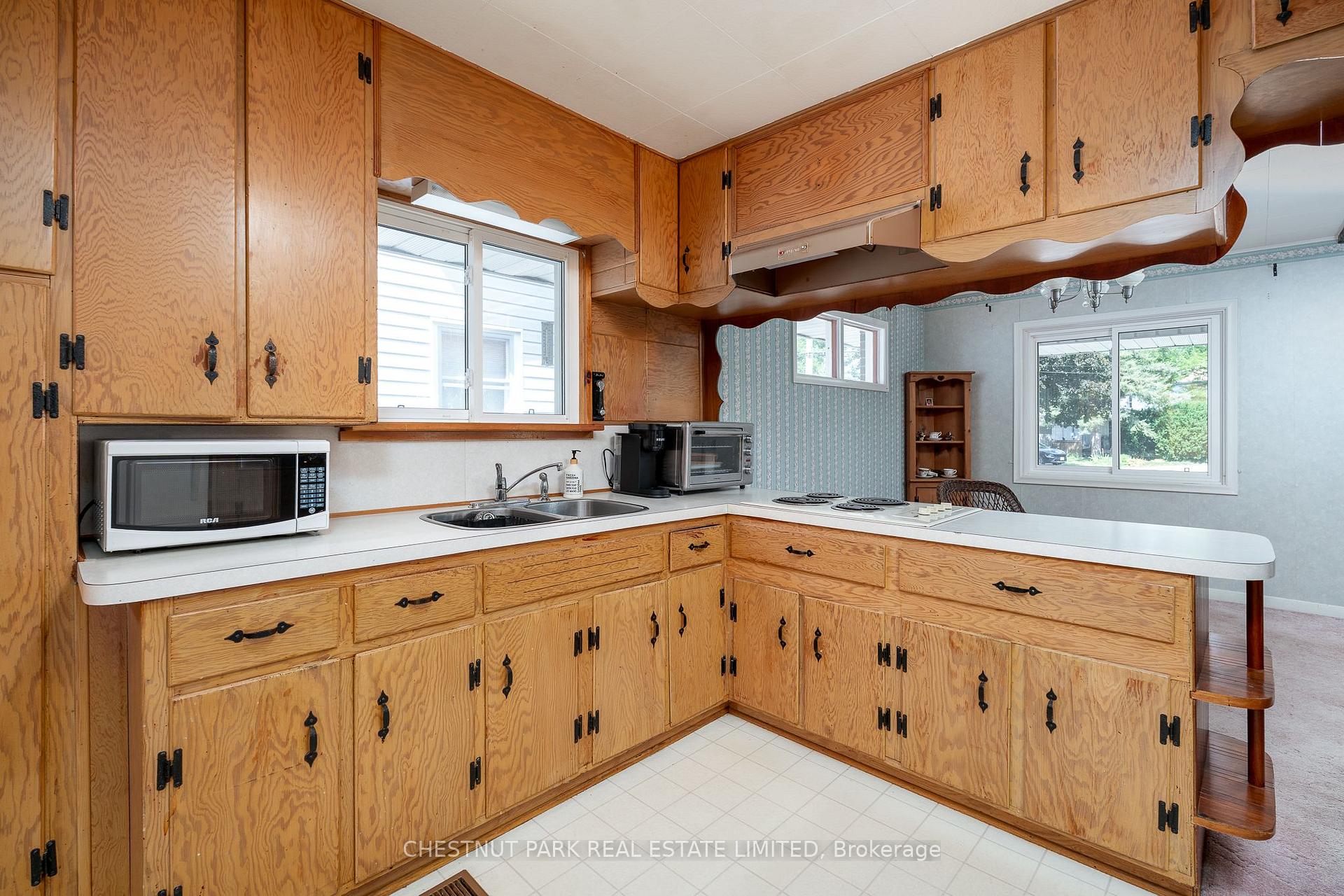 Photo 12 of 9 Downes Avenue, Prince Edward County, Picton — HOMEH