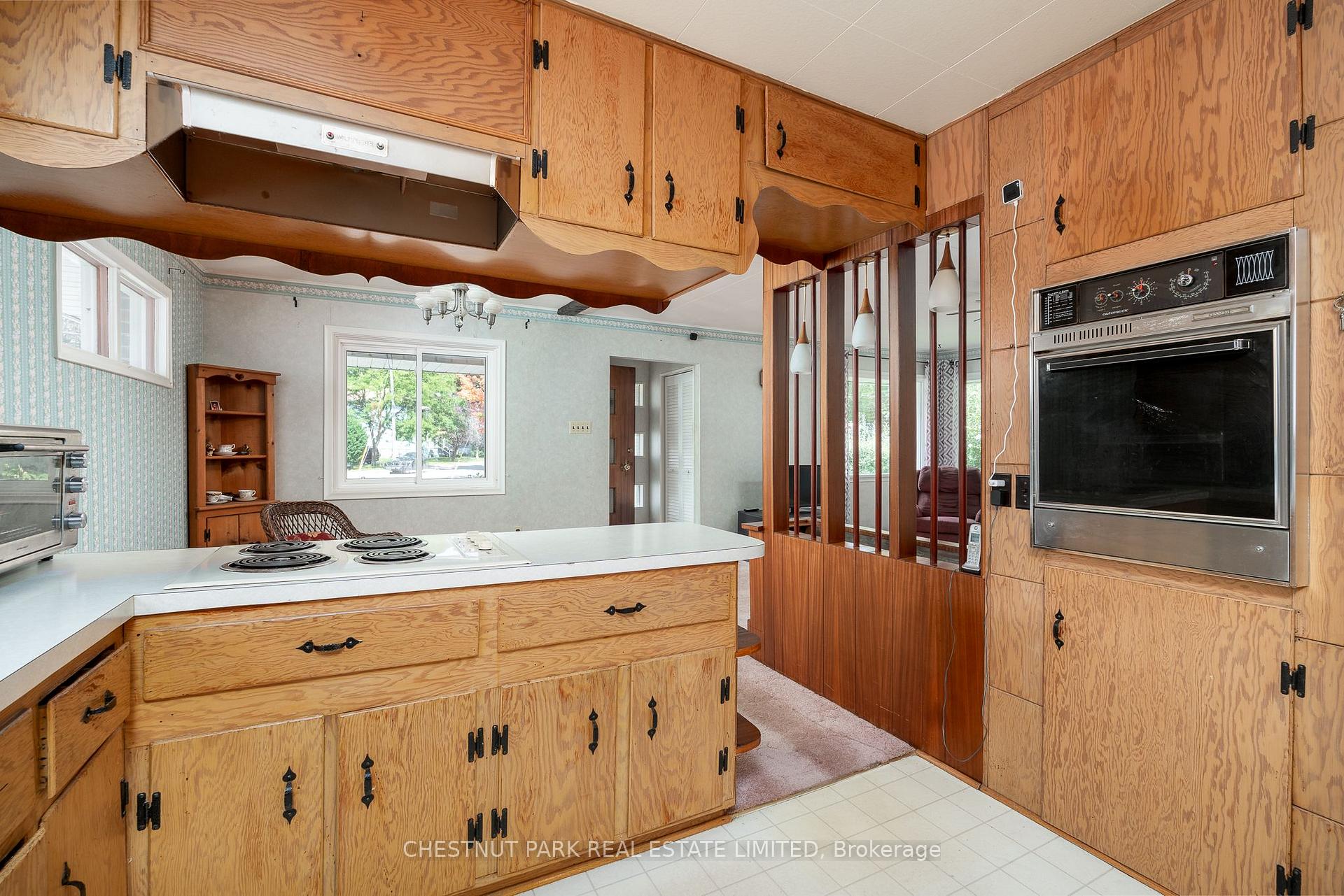 Photo 14 of 9 Downes Avenue, Prince Edward County, Picton — HOMEH