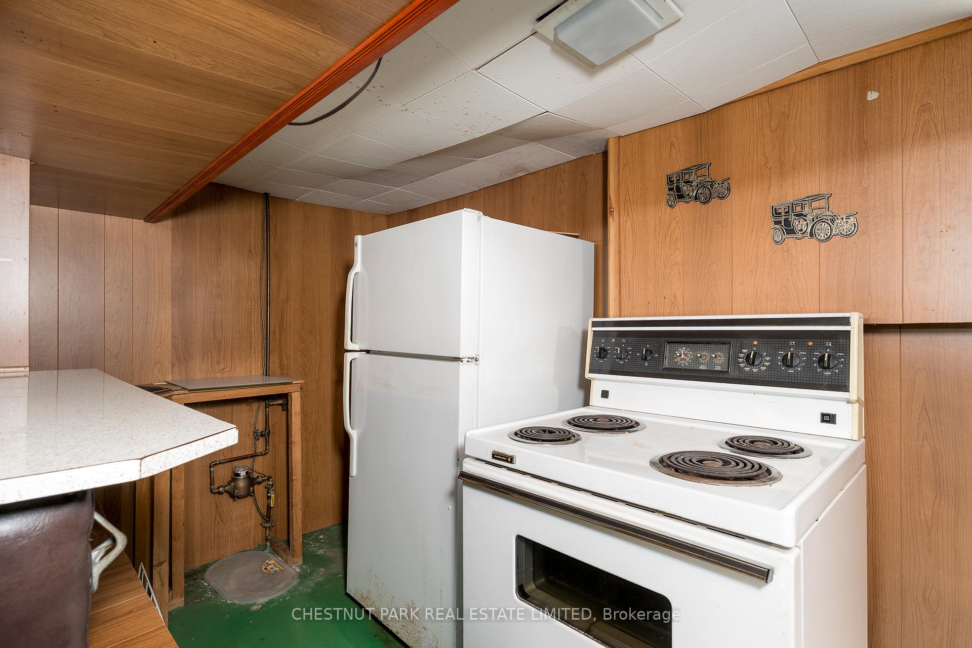 Photo 24 of 9 Downes Avenue, Prince Edward County, Picton — HOMEH