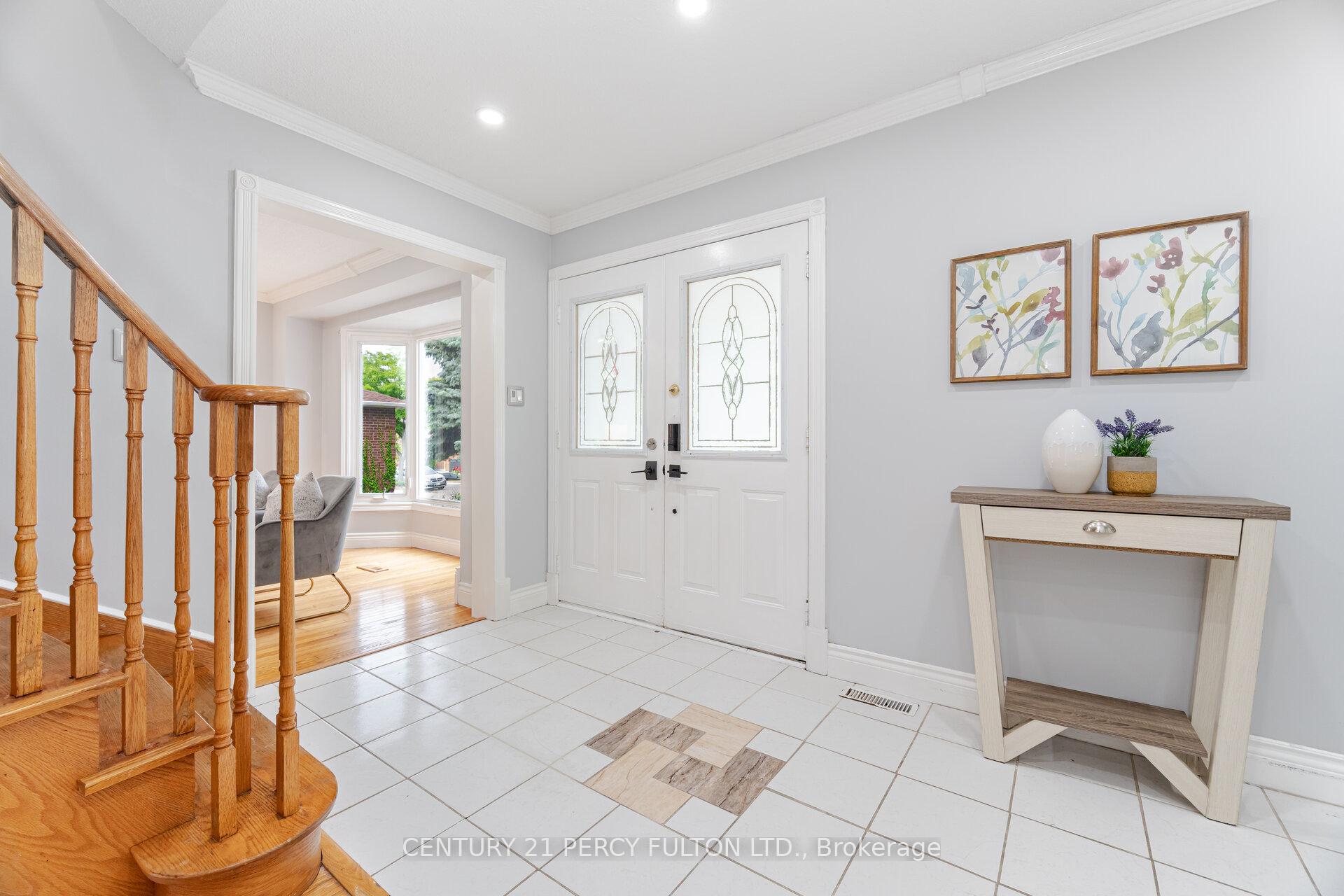 Photo 2 of 514 Lightfoot Place, Pickering, Woodlands — HOMEH