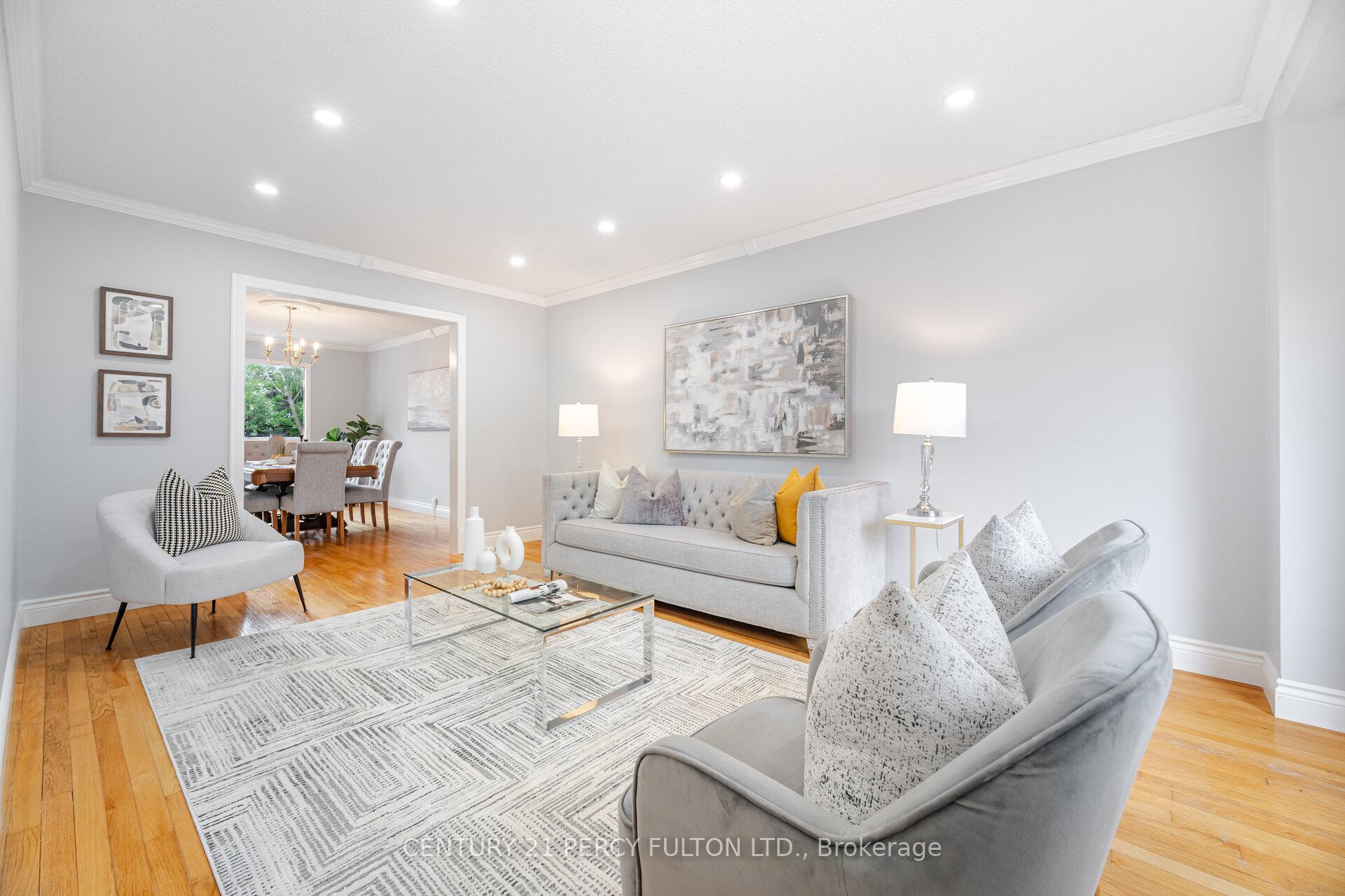 Photo 4 of 514 Lightfoot Place, Pickering, Woodlands — HOMEH