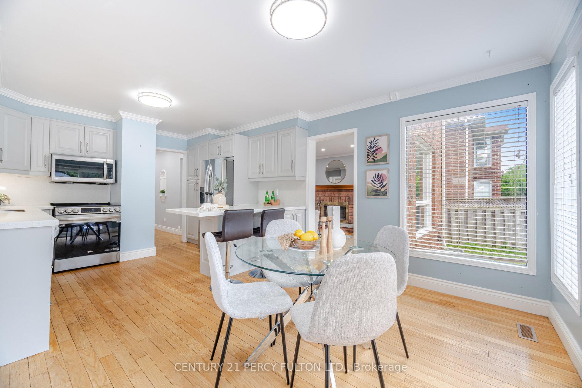 Photo 10 of 514 Lightfoot Place, Pickering, Woodlands — HOMEH