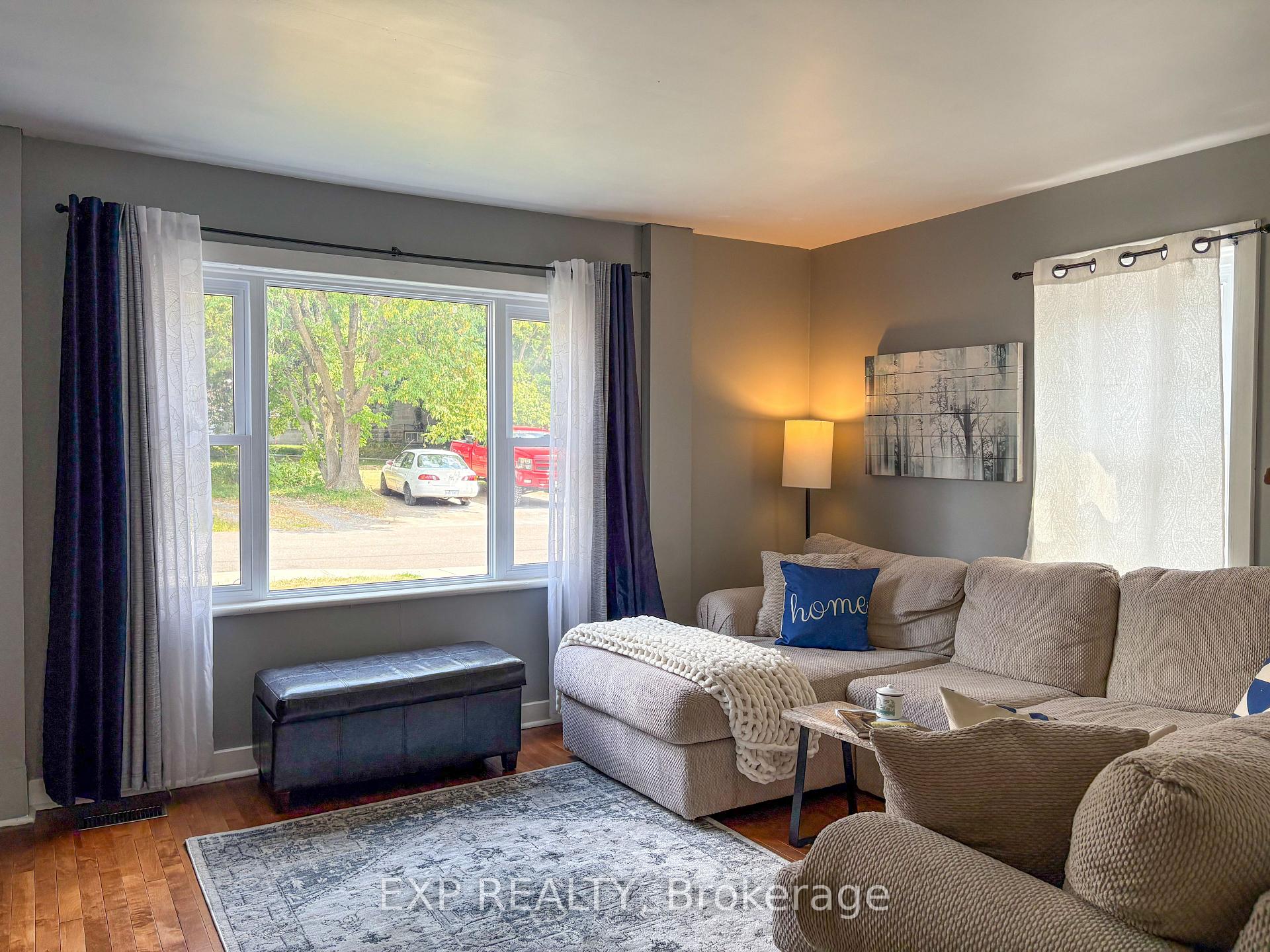 Photo 5 of 442 Coumbes Lane, Renfrew — HOMEH