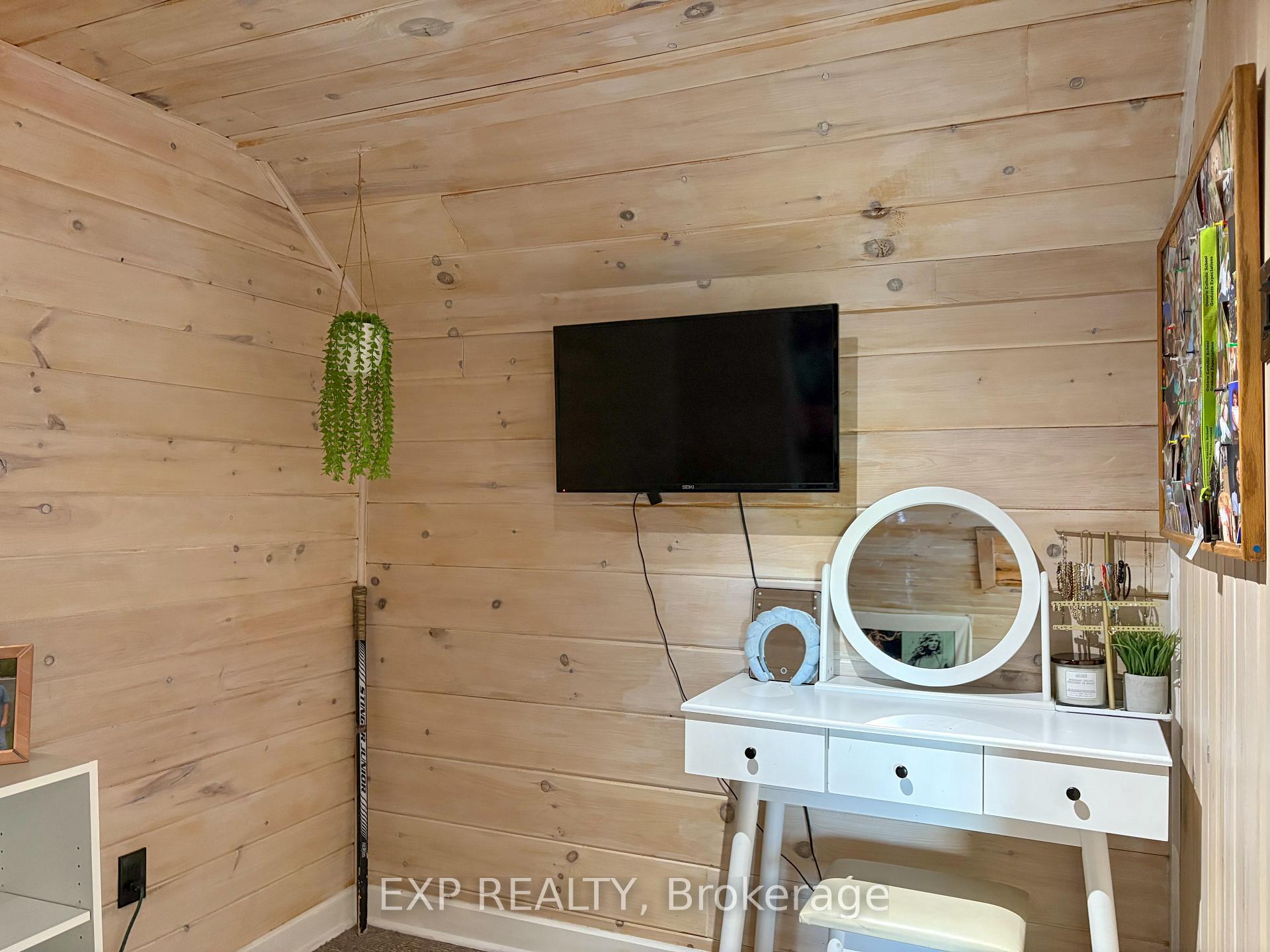 Photo 15 of 442 Coumbes Lane, Renfrew — HOMEH
