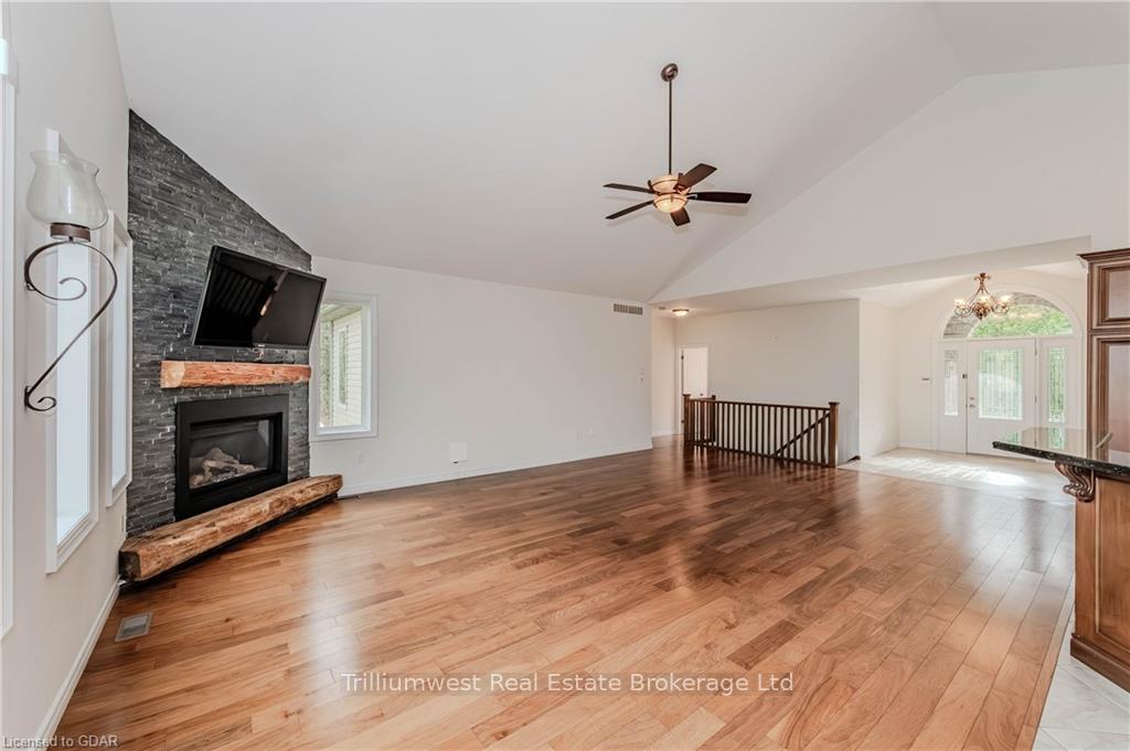 Photo 6 of 6892 Gore Road, Puslinch, Crieff/Aikensville/Killean — HOMEH