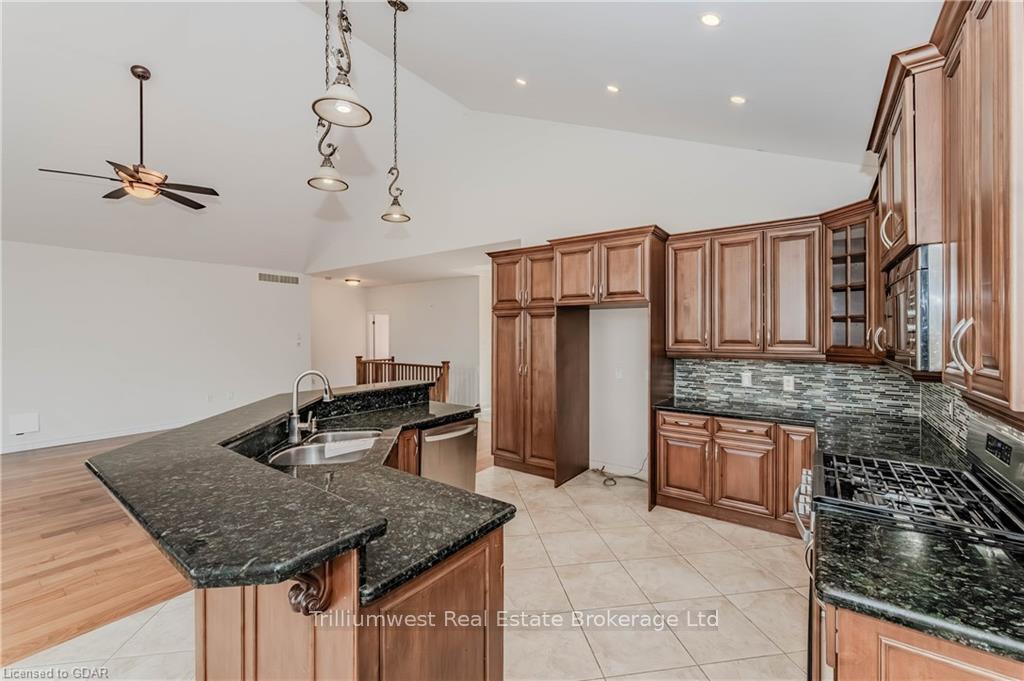 Photo 8 of 6892 Gore Road, Puslinch, Crieff/Aikensville/Killean — HOMEH