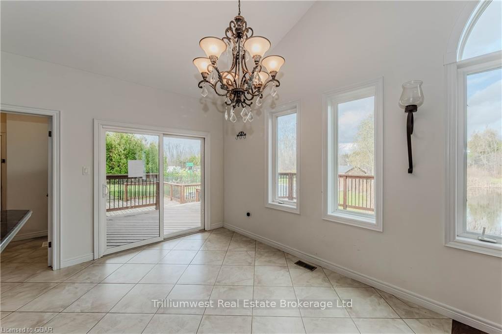 Photo 11 of 6892 Gore Road, Puslinch, Crieff/Aikensville/Killean — HOMEH