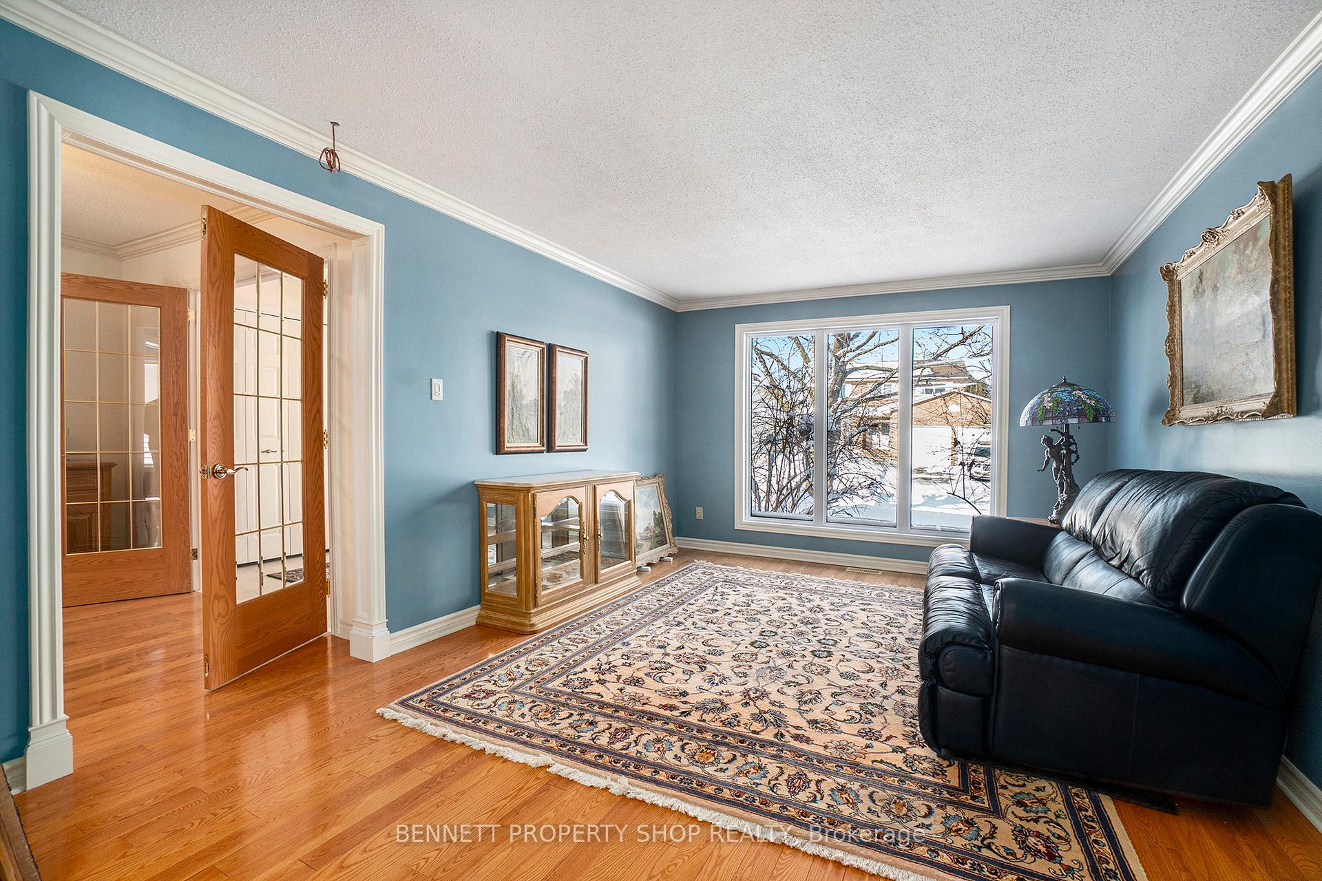 Photo 4 of 1701 Caminiti Crescent, Ottawa, Fallingbrook/Pineridge — HOMEH