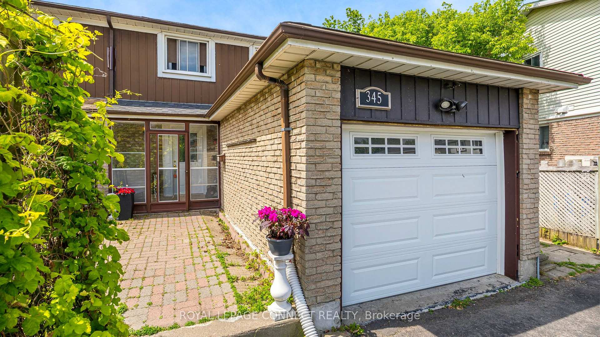 Photo 3 of 345 Killarney Court, Oshawa, Lakeview — HOMEH